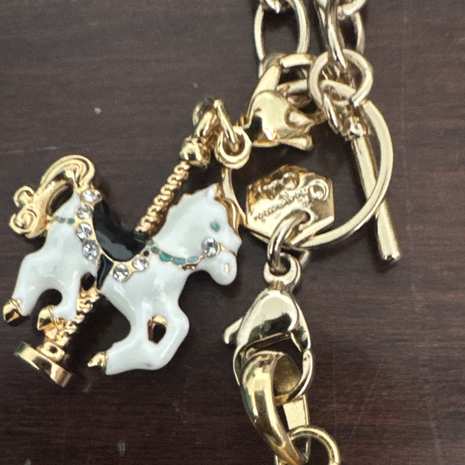 Origami Owl Gold Tone Oval Carousel Charm Pendant Necklace Pink Crystal Toggle