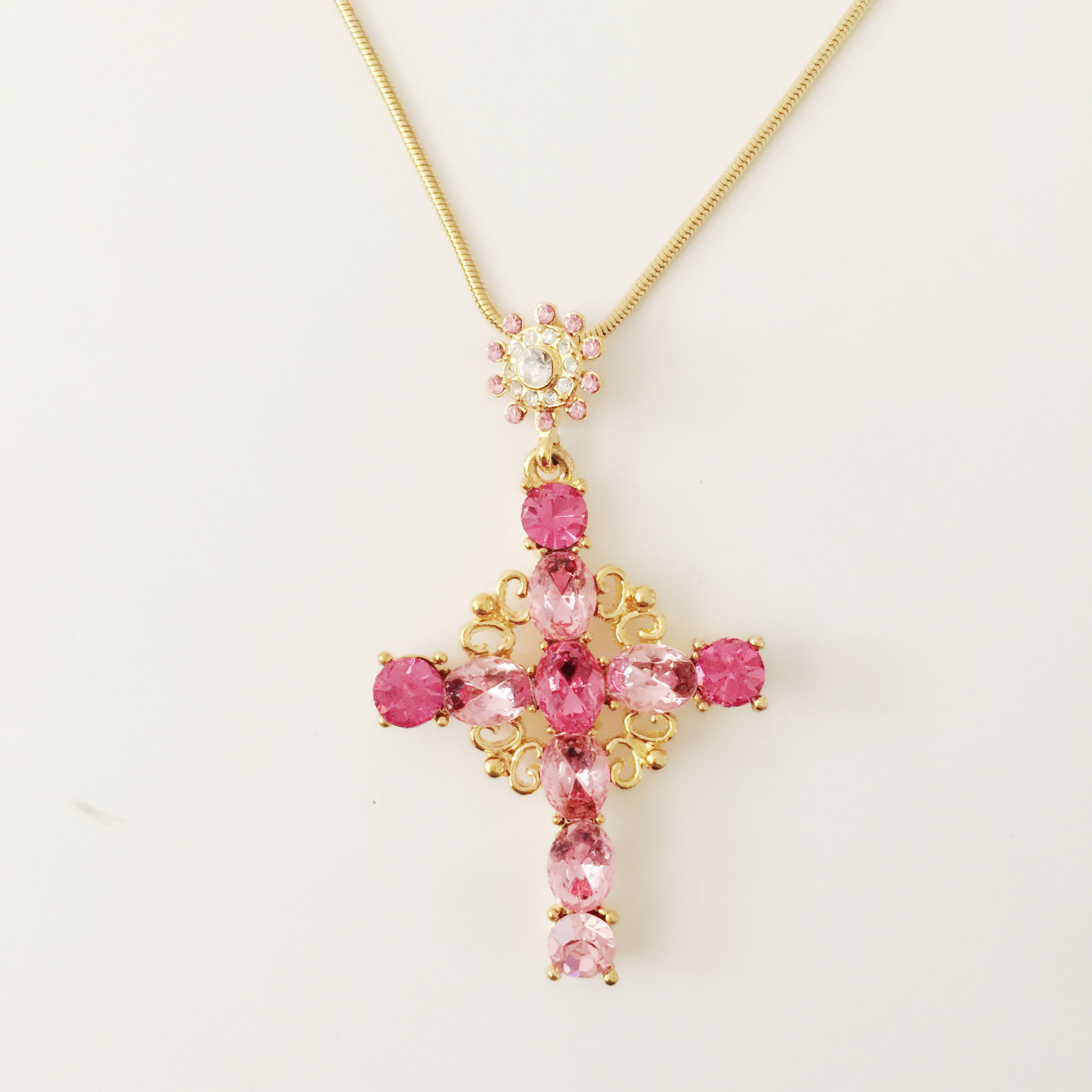 New Pink Clear Crystal Round Holly Cross Charm Chain Good Fortune Necklace N1459