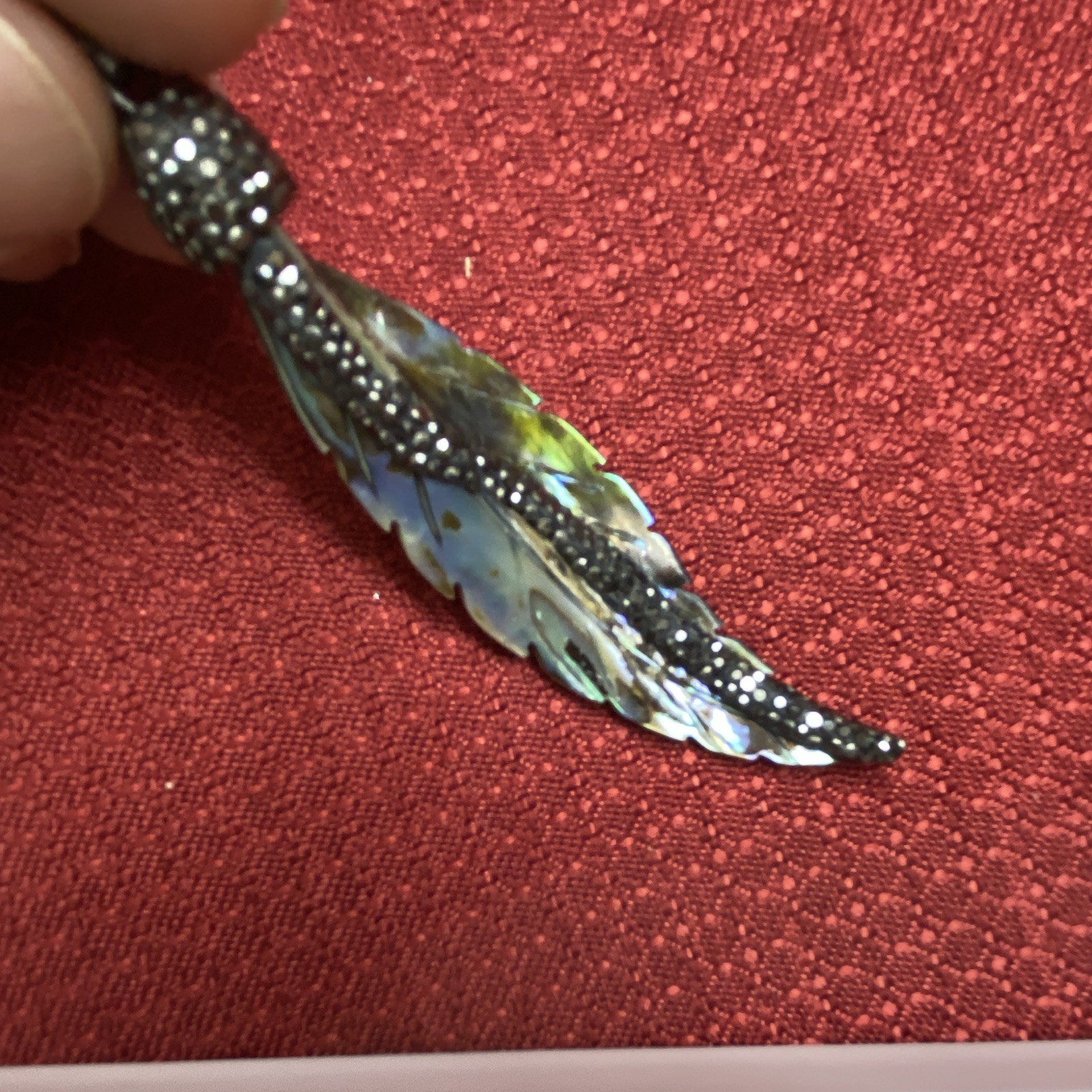 Vintage-Style Carved Abalone Shell Feather Pendant Charm Rhinestone Silver Black