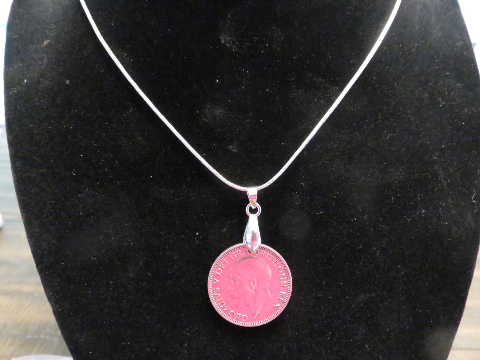 1936 One Schilling United Kingdom with Silvertone Rope Chain Handmade **928-5