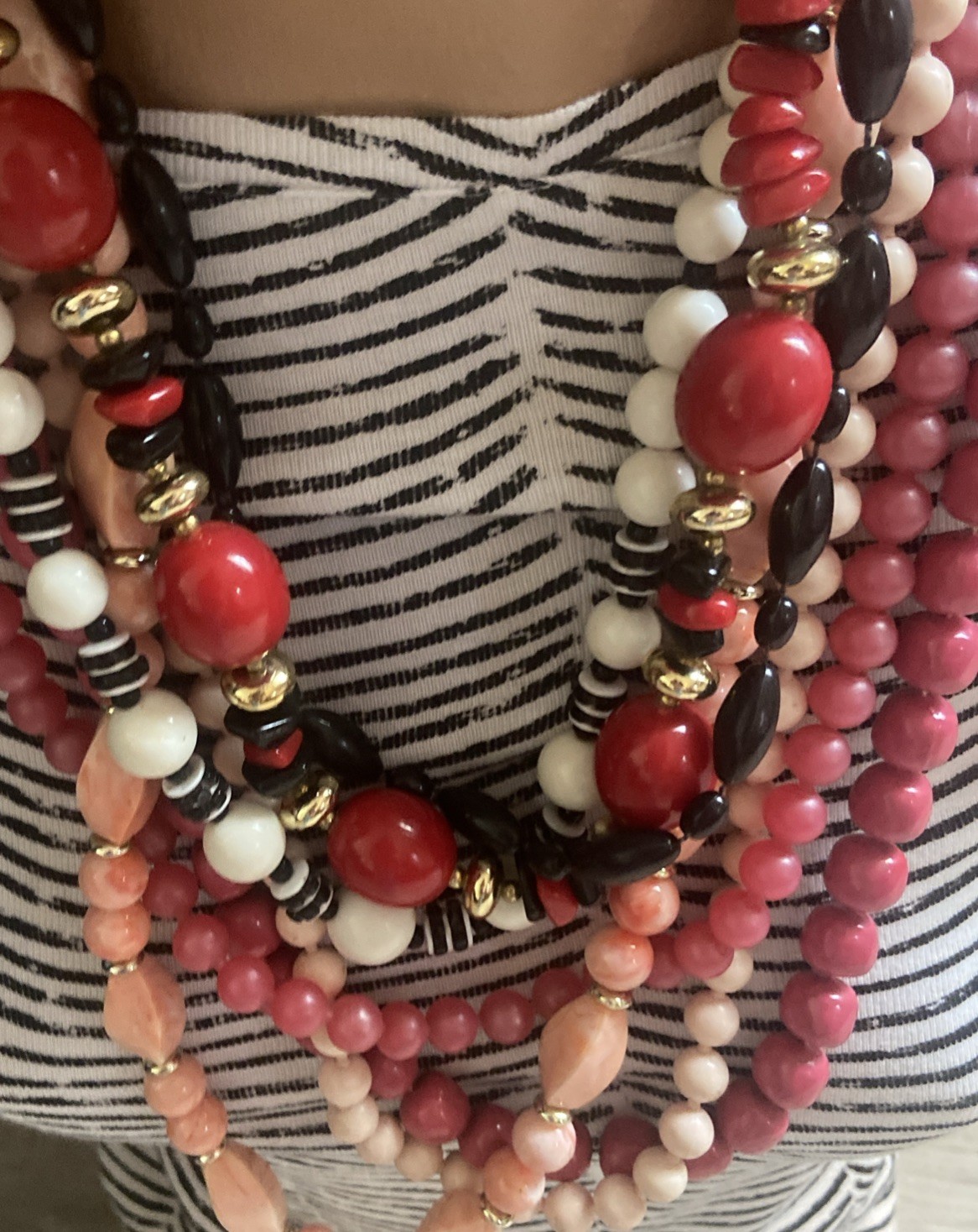 Lot/7 VTG Fashion Jewelry Beaded Necklaces-colors/length varies