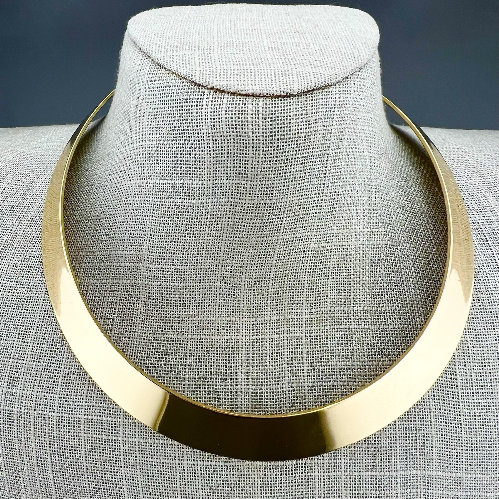 Modernist Collar Necklace Gold Tone Sleek Polished Band