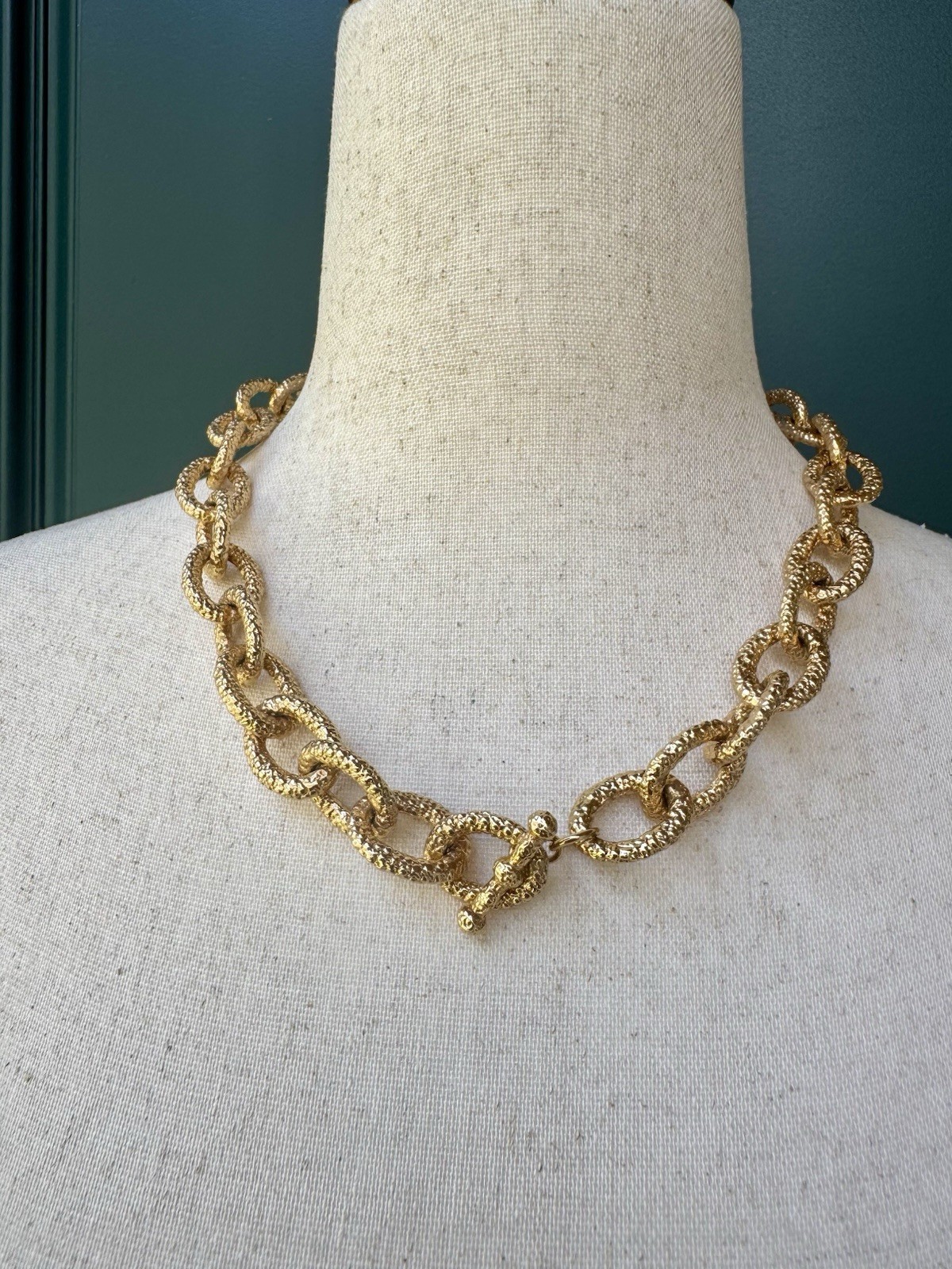 Gold Tone Textured Oval Link Chain Necklace Metal Toggle Closure