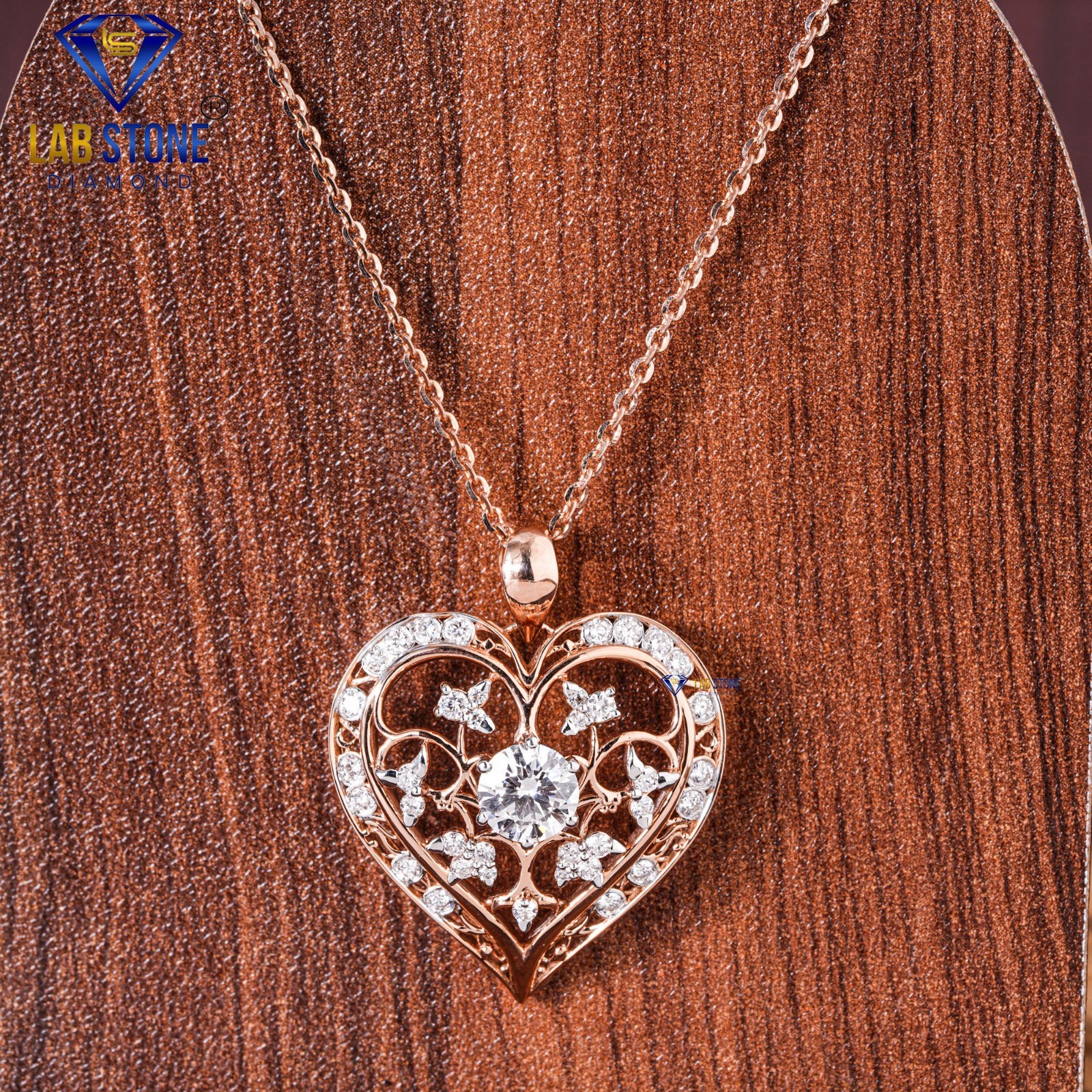 Women’s Round shape Moissaniet Diamond Pendant in 925 silver 1.65ct TDW