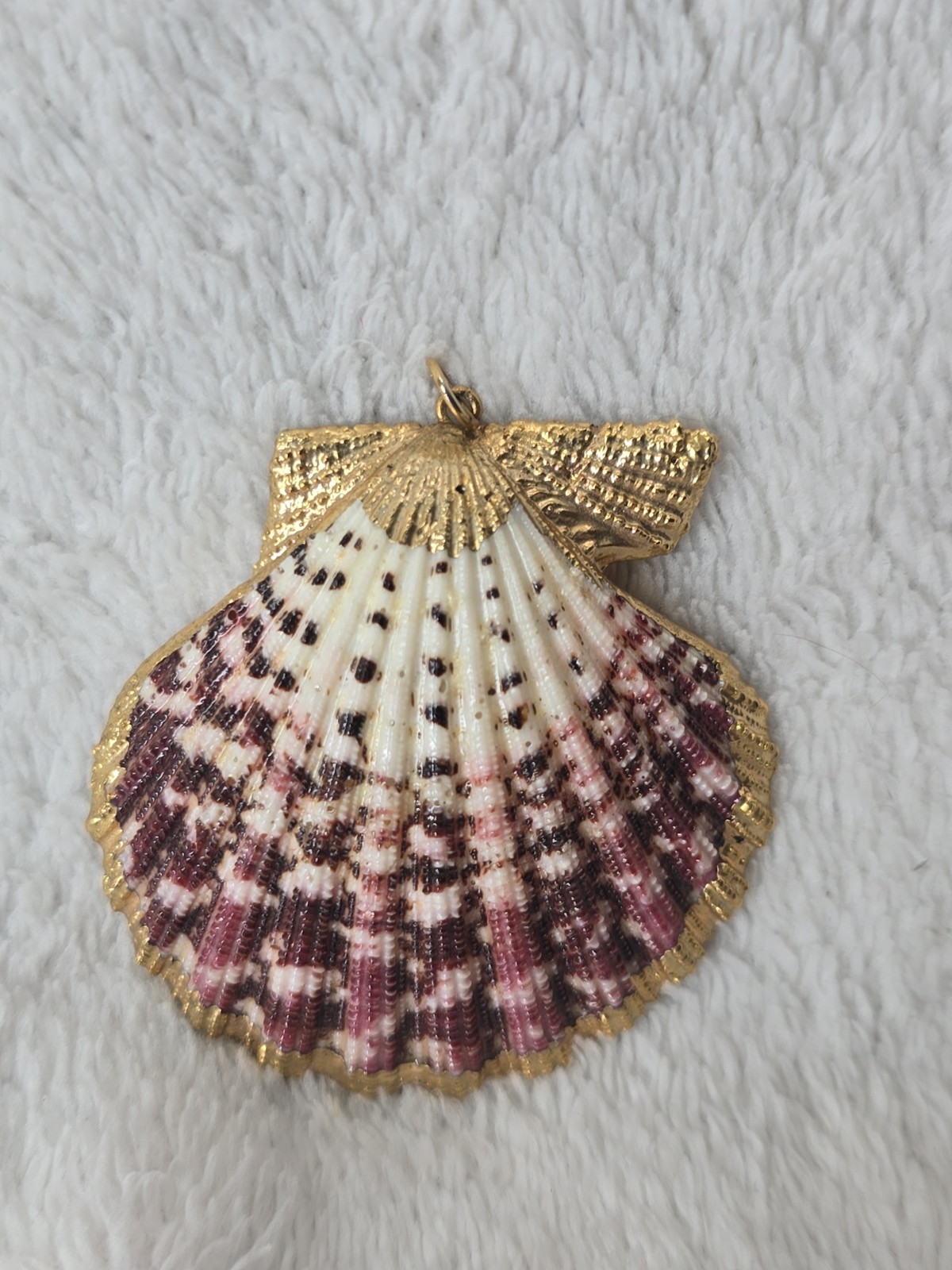 Vintage Scallop Shell Charm Pendant Gold Tone Asymmetrical Burgundy And White