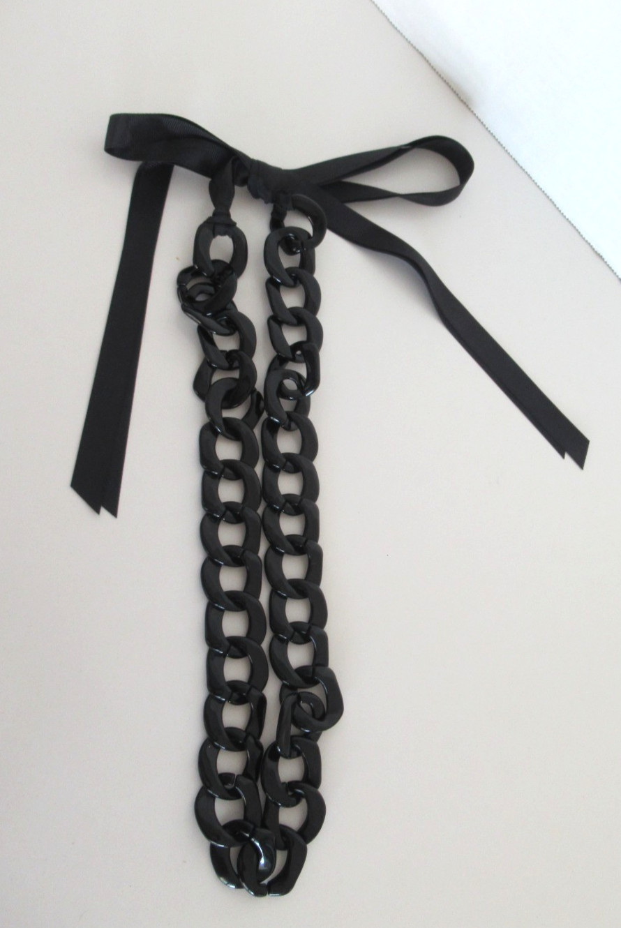 Chunky Plastic Chain Link Necklace in Black color, Ties on the back