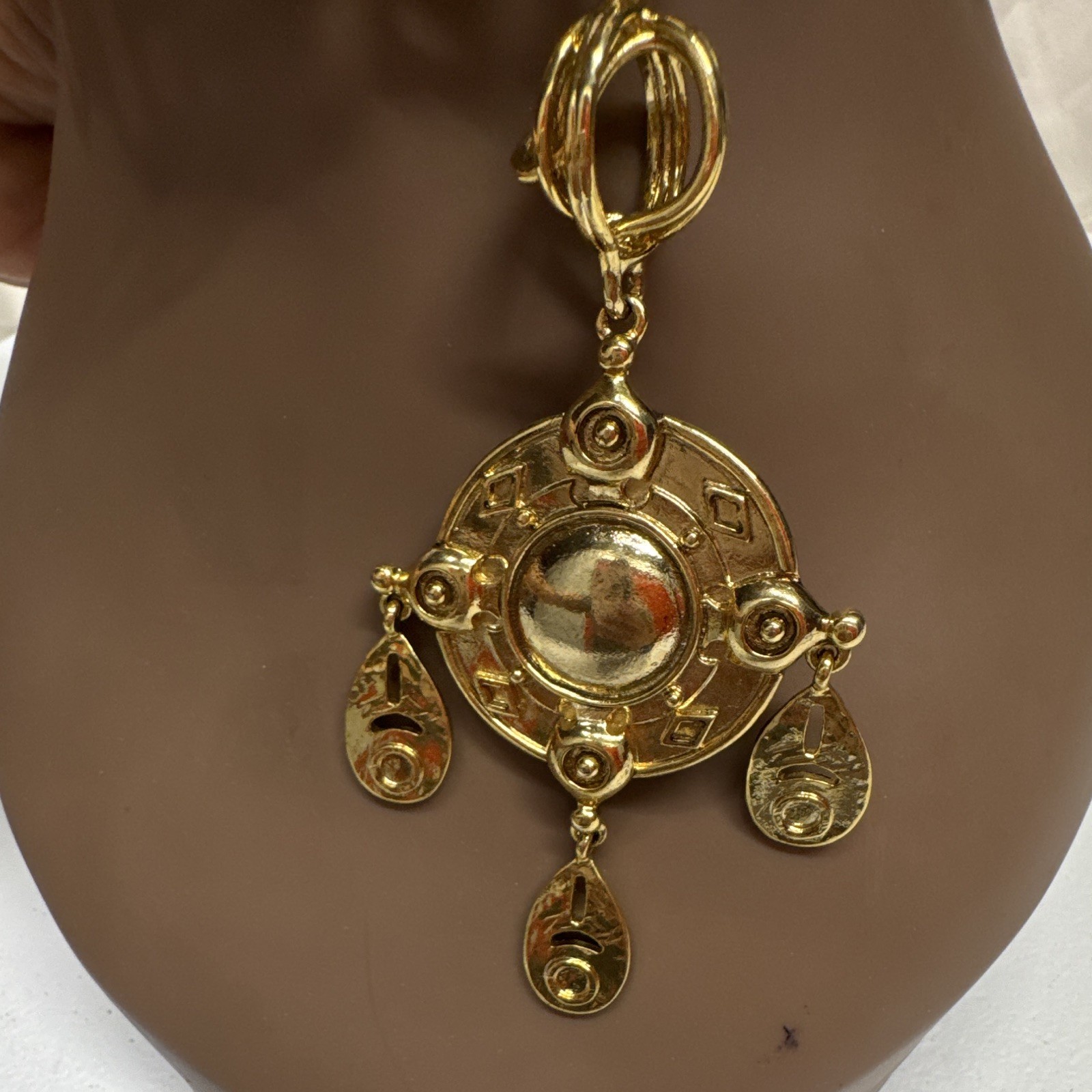 Vintage Oscar de la Renta Roman gold tone Cross and Shield Necklace/ Belt 104226