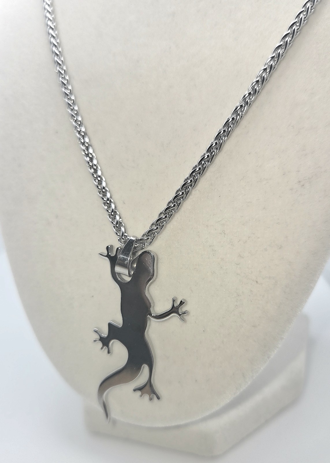 Mens Boys Reptile Lizard Gecko Necklace Pendant Stainless Steel Jewelry