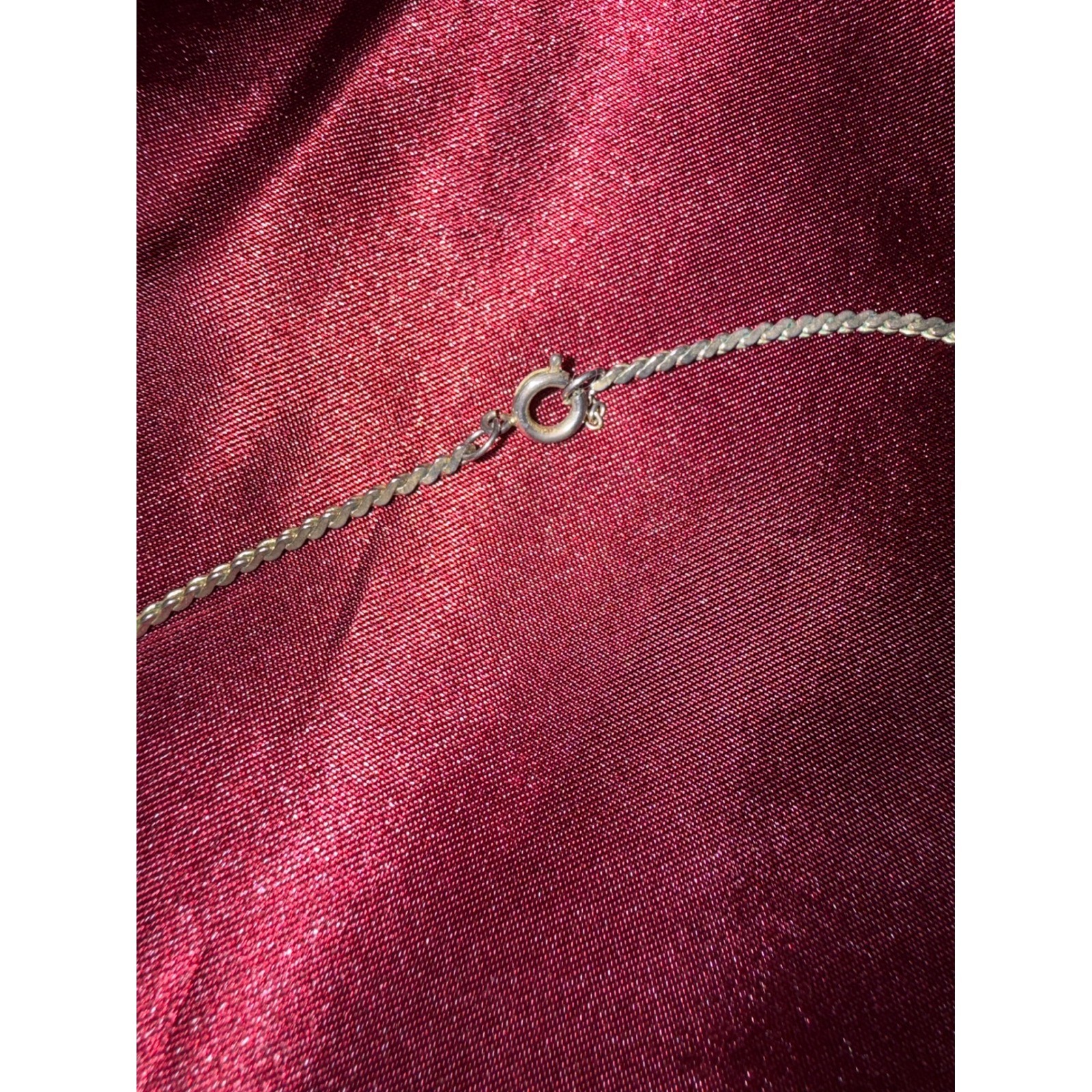 Vintage Gold Tone Curb Link Chain Necklace Minimalist Spring Ring Clasp 18 Inch