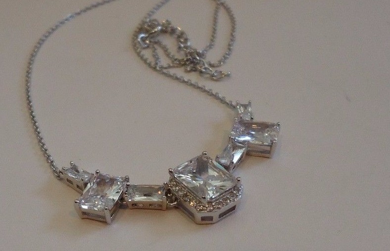 925 STERLING SILVER SQUARE HALO CENTER NECKLACE PENDANT LAB SIMULANT DIAMONDS