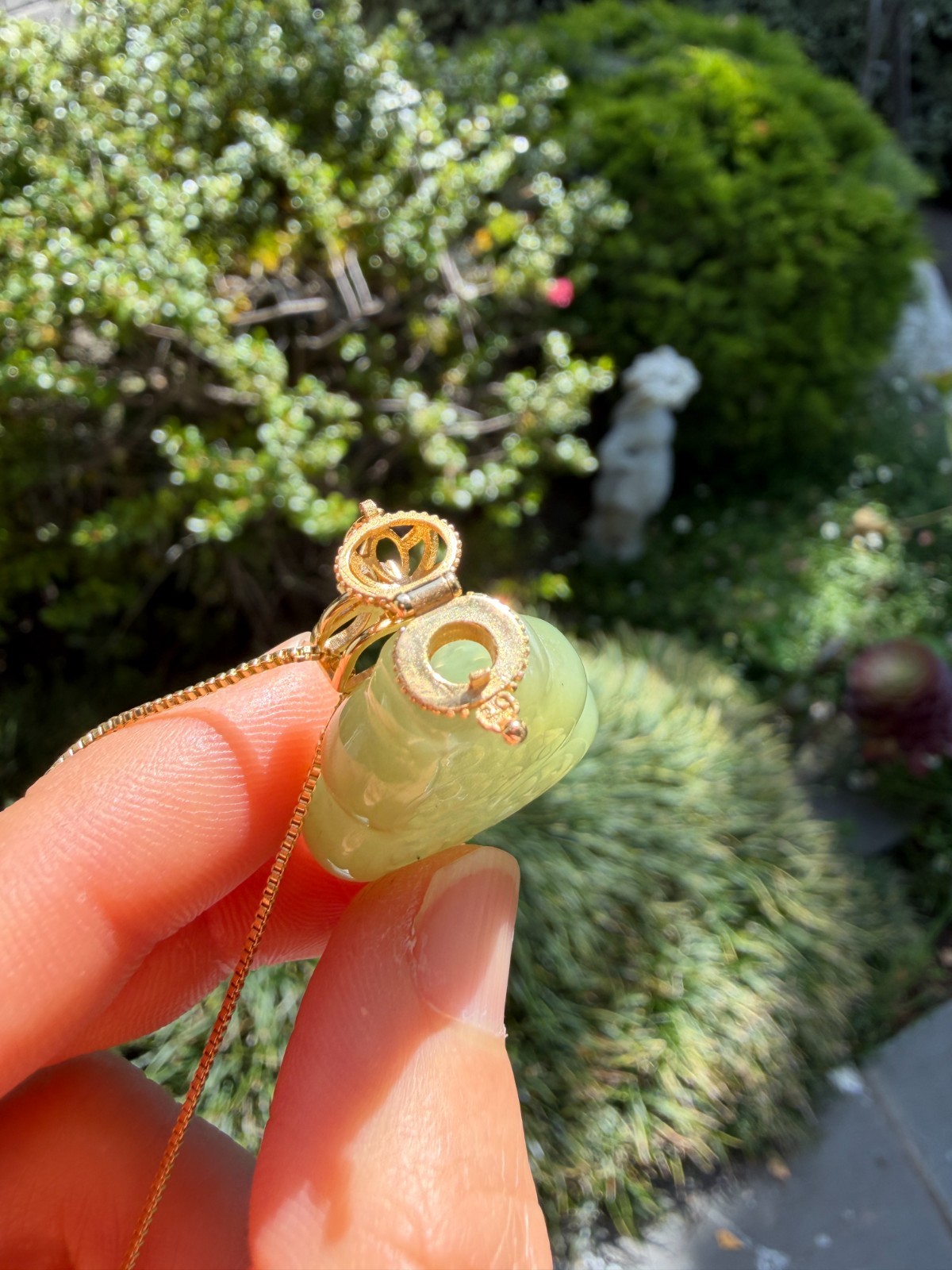Green Nephrite Chinese Hulu Pendant / Necklace, Green Jade Pendant | 雕花绿色葫芦和田玉吊坠