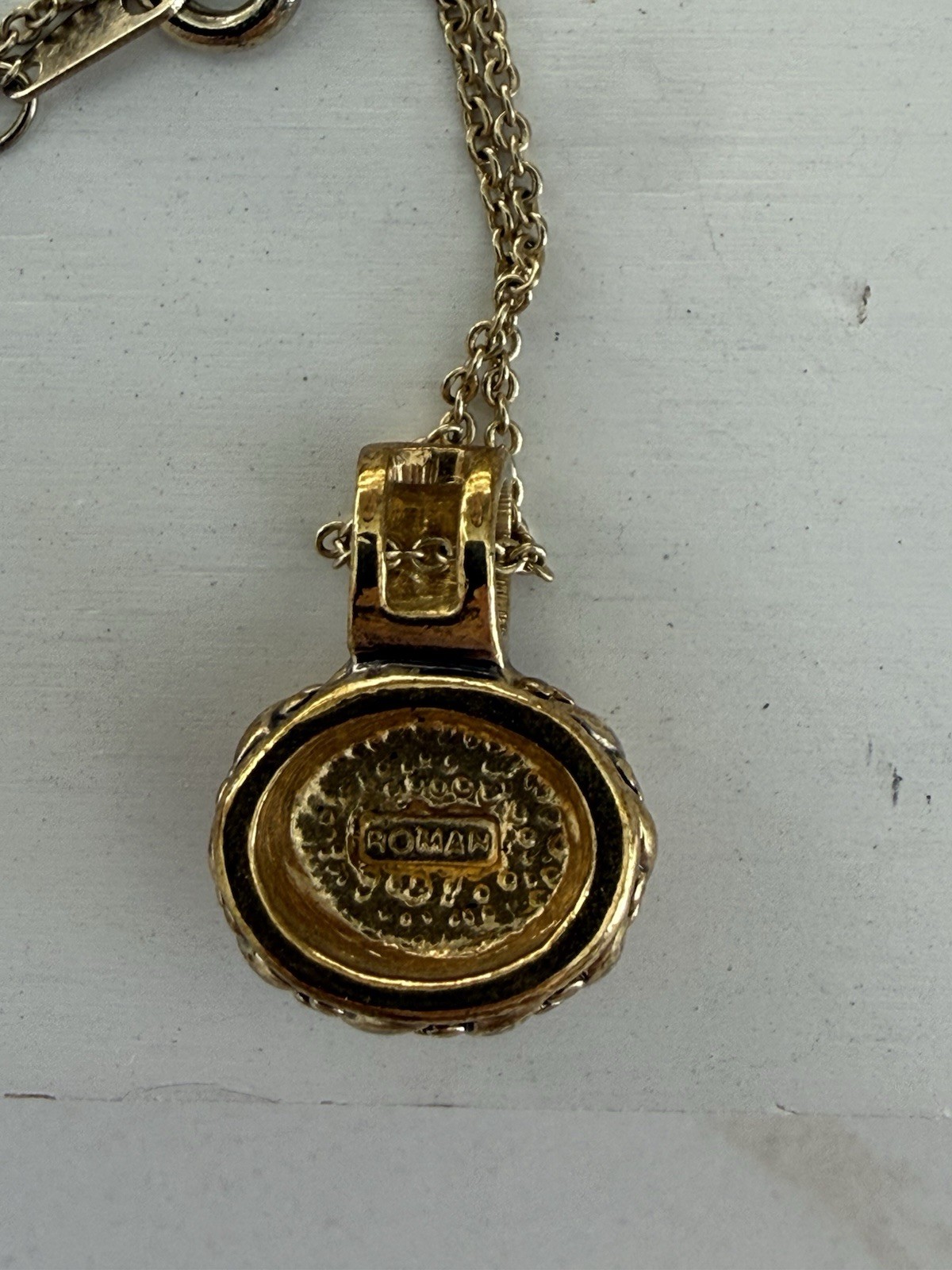 Vintage Roman Gold Tone Oval Stone Pendant Necklace Classic Signed Retro