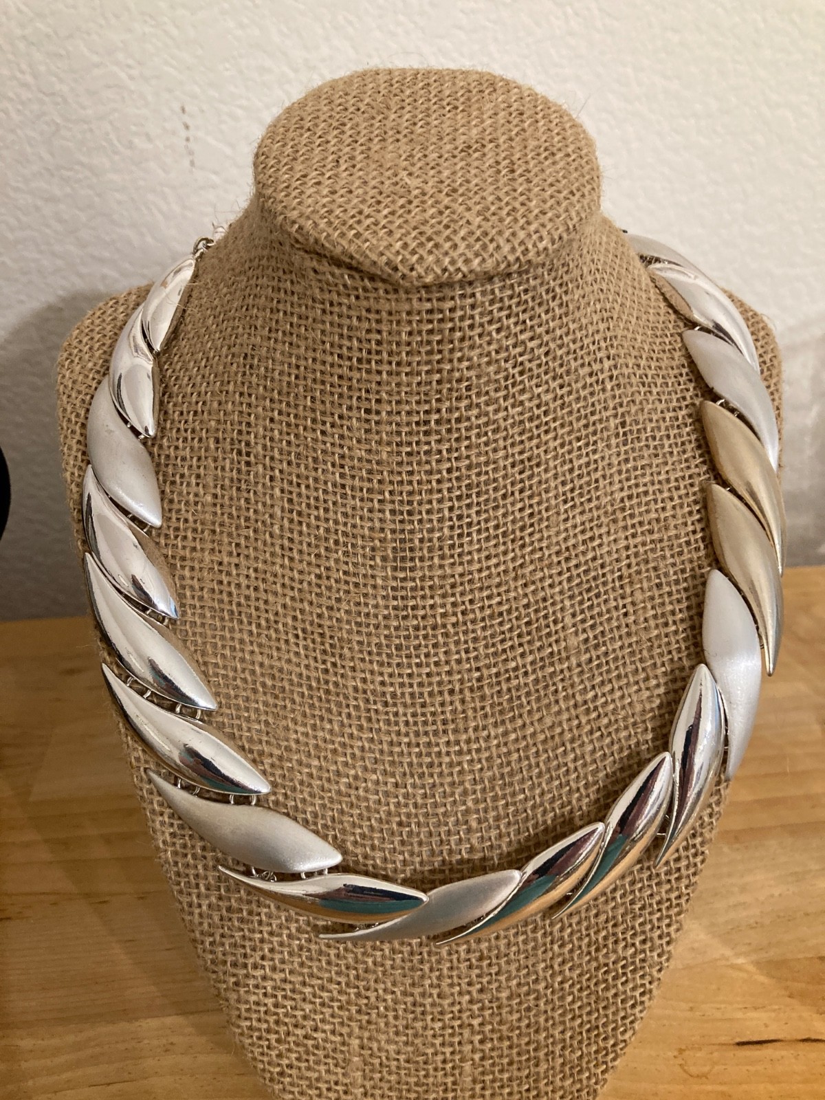 Dana Buchman Chocker Adjustable 15″ NEW