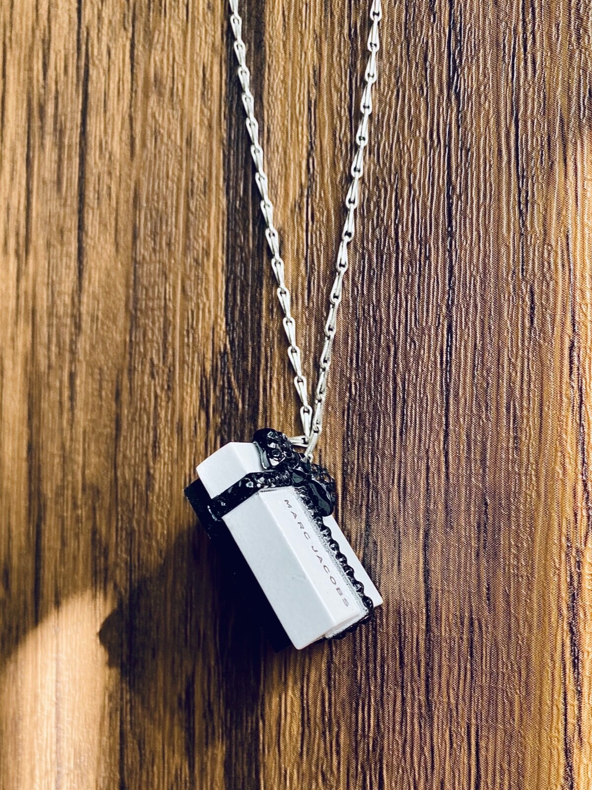 Marc Jacobs Gift Box Necklace – NEW. Beautiful gift