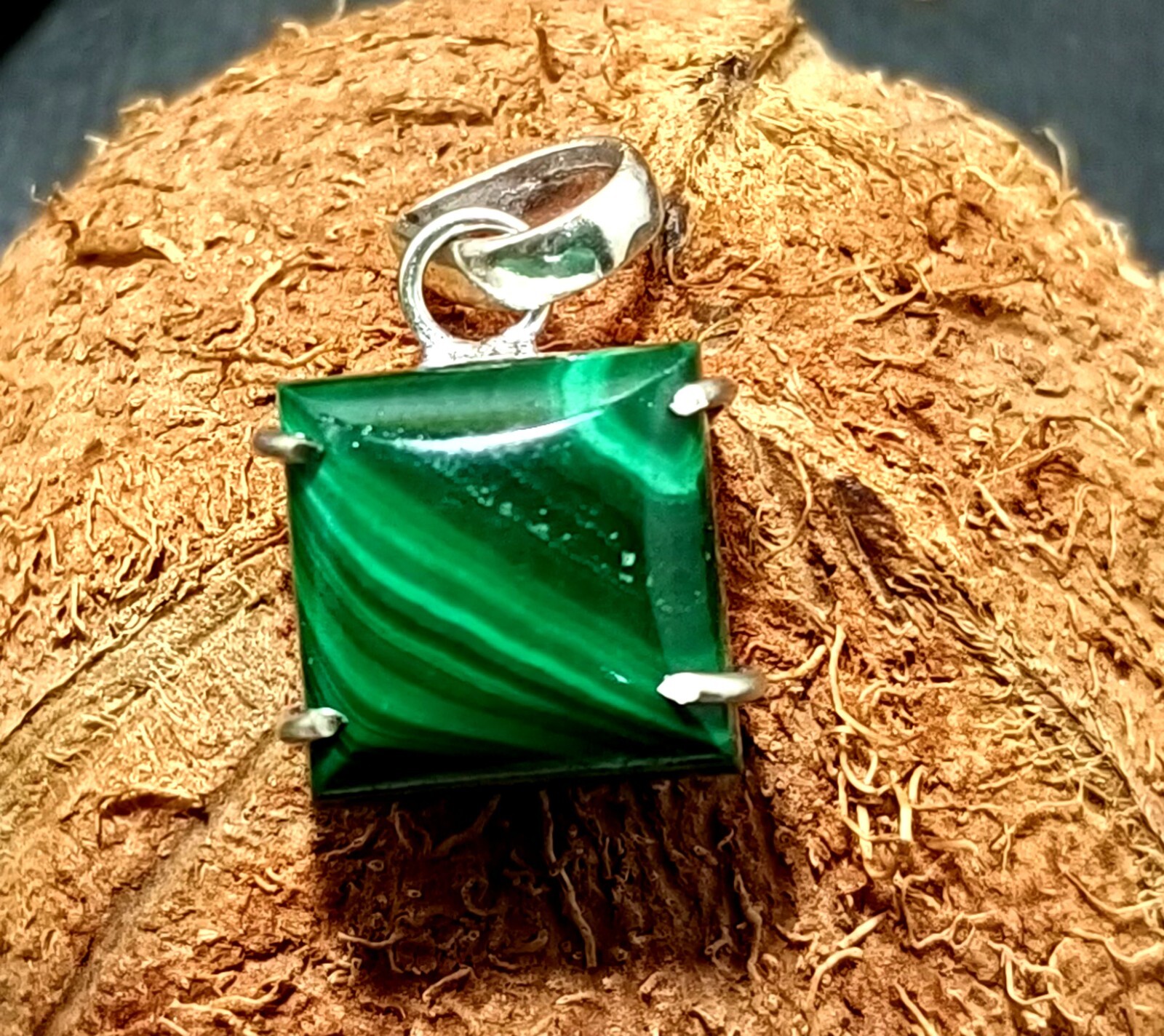 37.55 Natural Green Malachite Hand-Made Pendant In Solid Silver Certified A+Gems