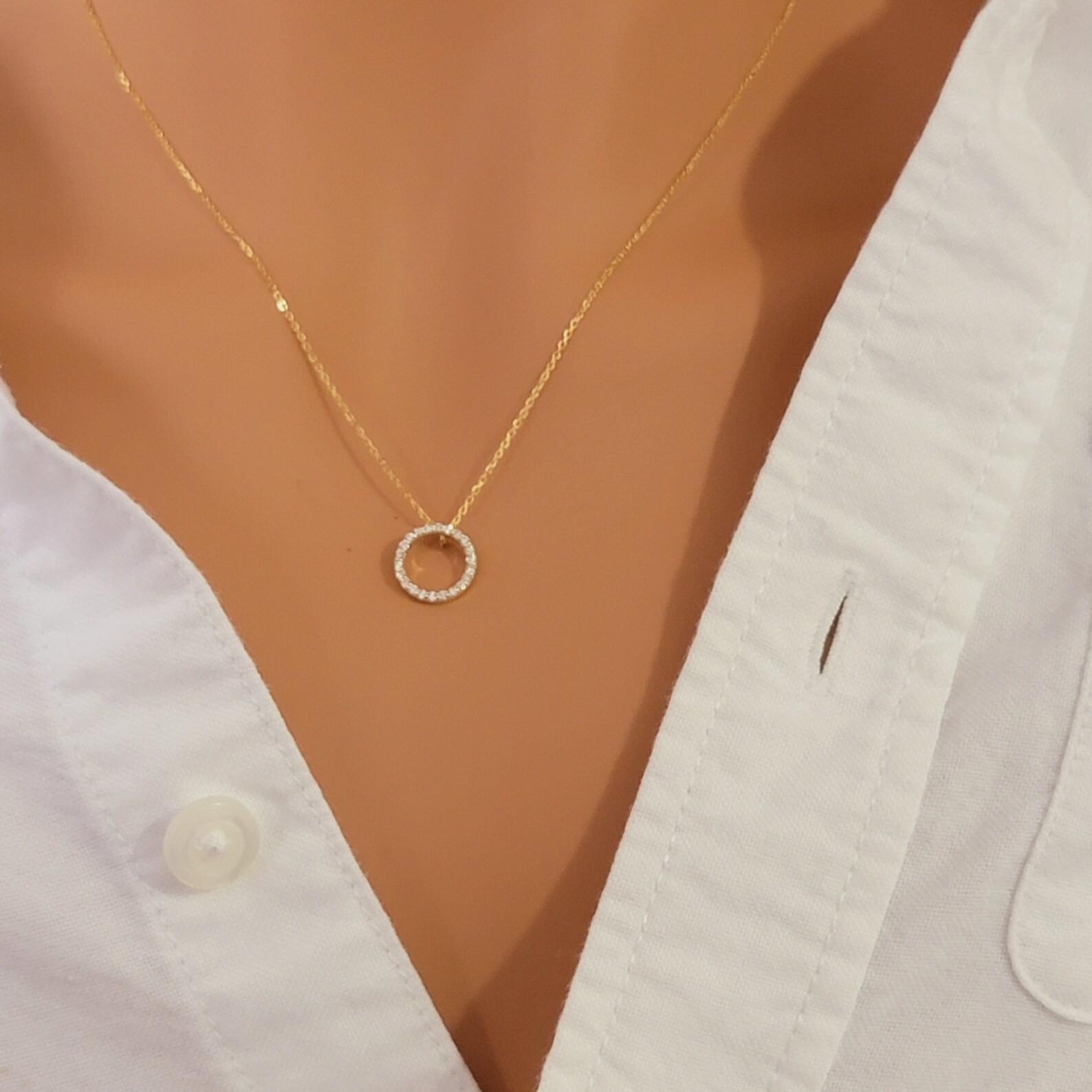 Lab Grown 0.10 Ct Round EF VS Diamond Circle Shape Necklace in 14K Solid Gold