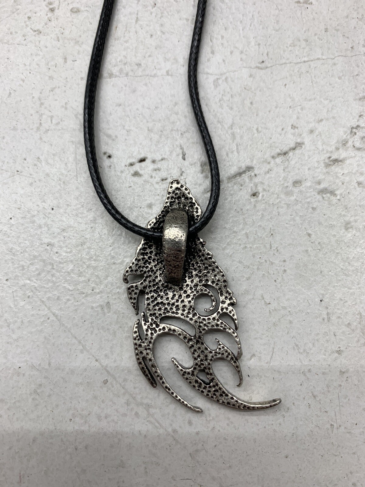 Haquil Unisex Adult Silver Wolf Pendant Necklace Leather Strap One Size