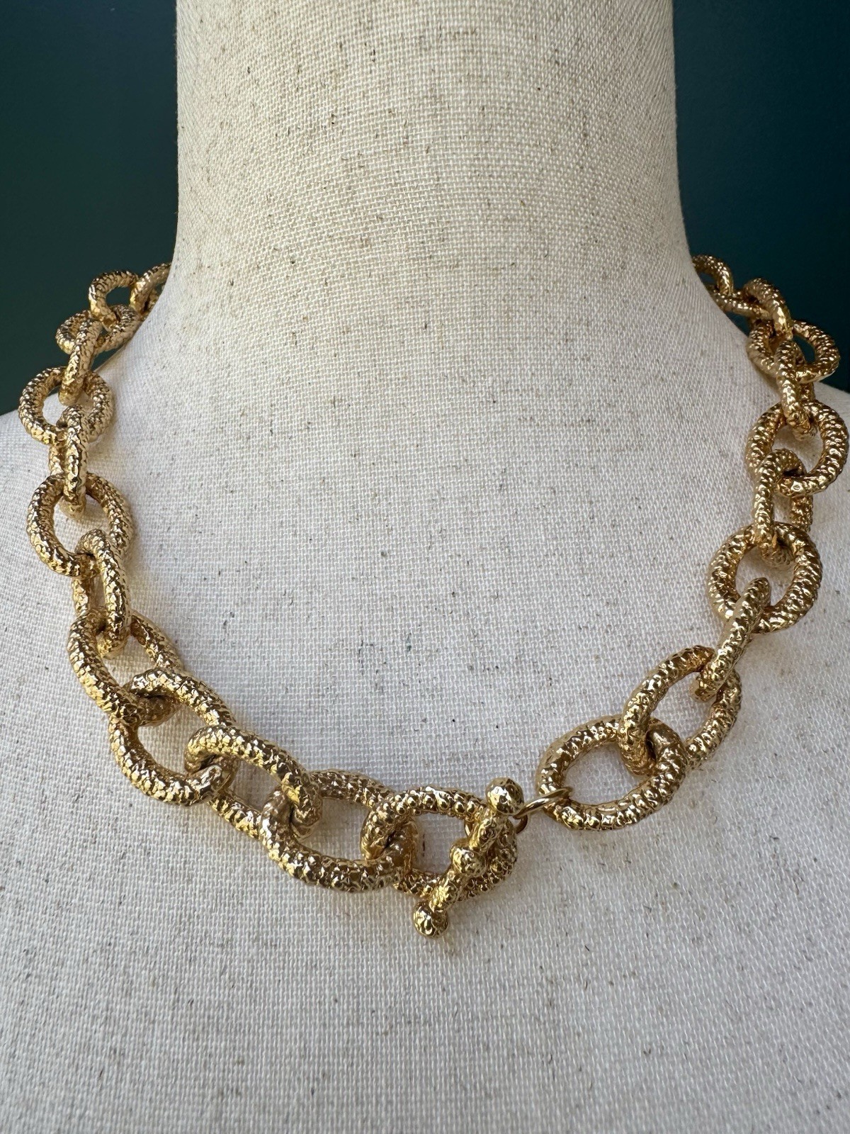 Gold Tone Textured Oval Link Chain Necklace Metal Toggle Closure
