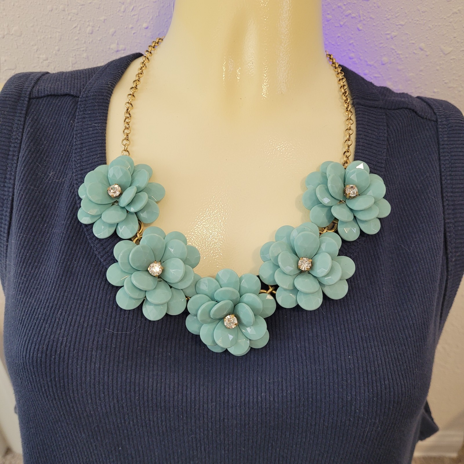 J Crew Robins Egg Blue Flower Necklace With Clear Rhinestones 20″