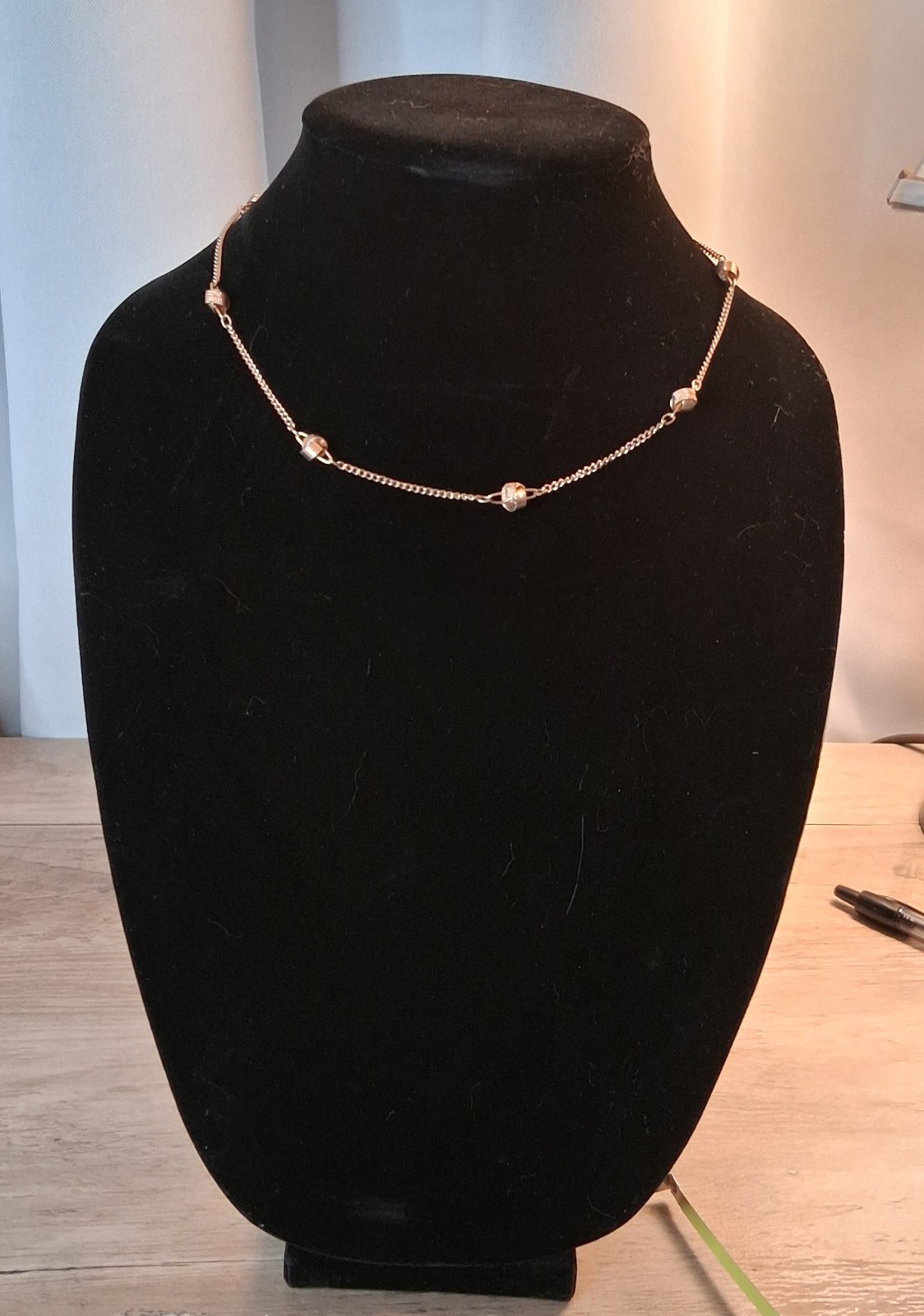 Avon Gold Tone Station Cable Chain Necklace Spring Ring Signed 18in