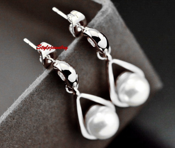 White Gold Filled Silver Tone Bridal White Pearl Bridal Teardrop Earring XE128