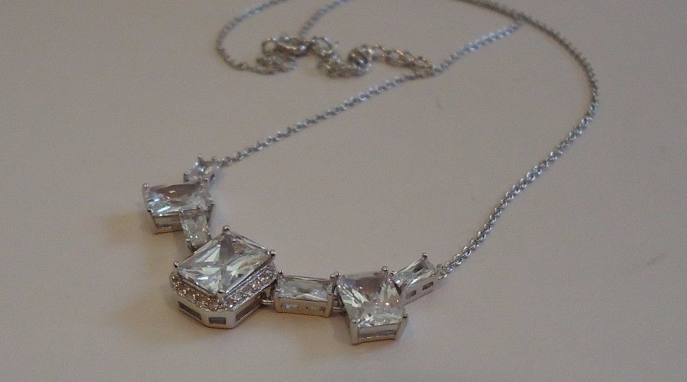 925 STERLING SILVER SQUARE HALO CENTER NECKLACE PENDANT LAB SIMULANT DIAMONDS