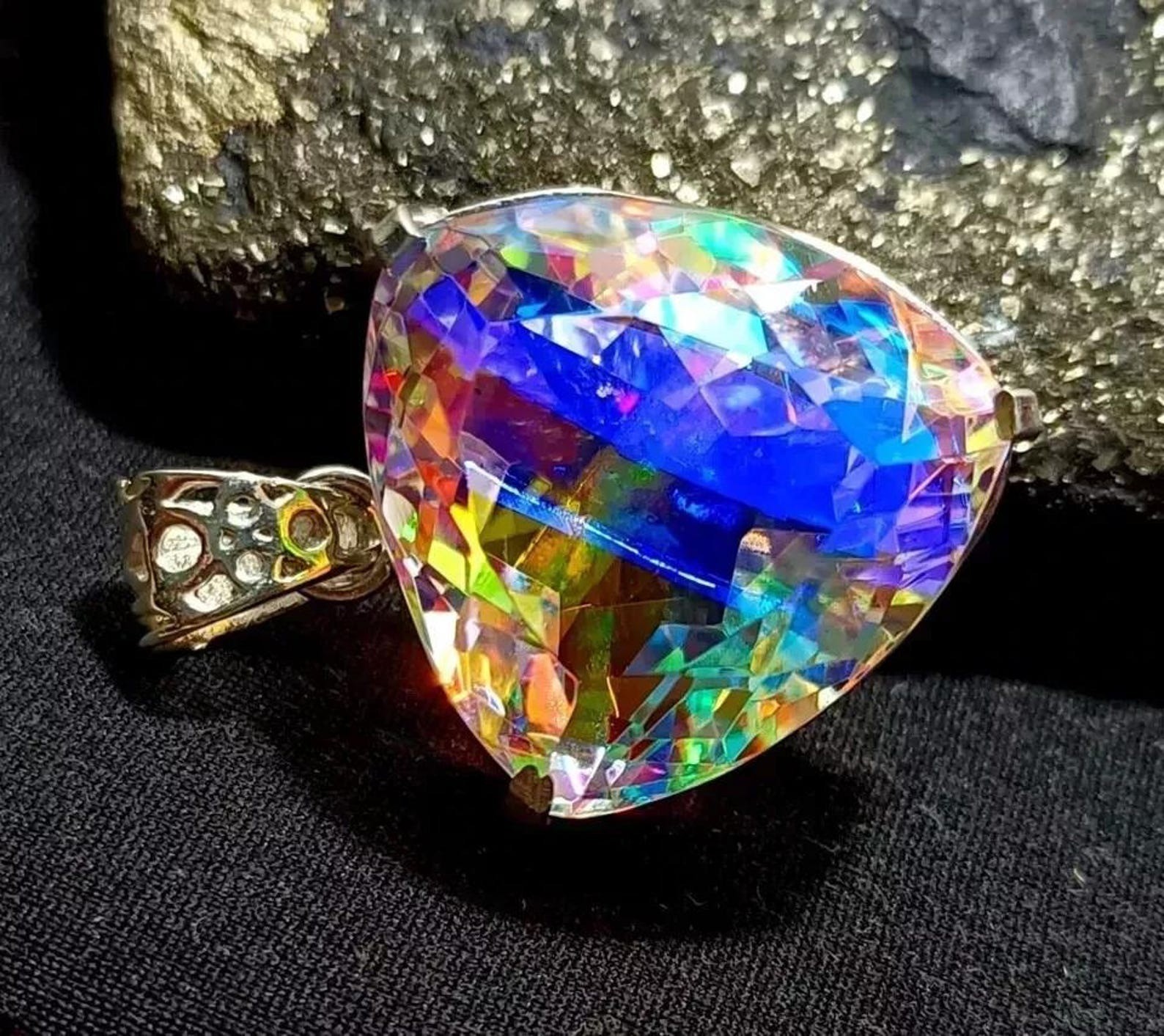 Natural Trillion Mystic Topaz 100 Ct+ 925 Solid Silver Rainbow Pendant Gemstone