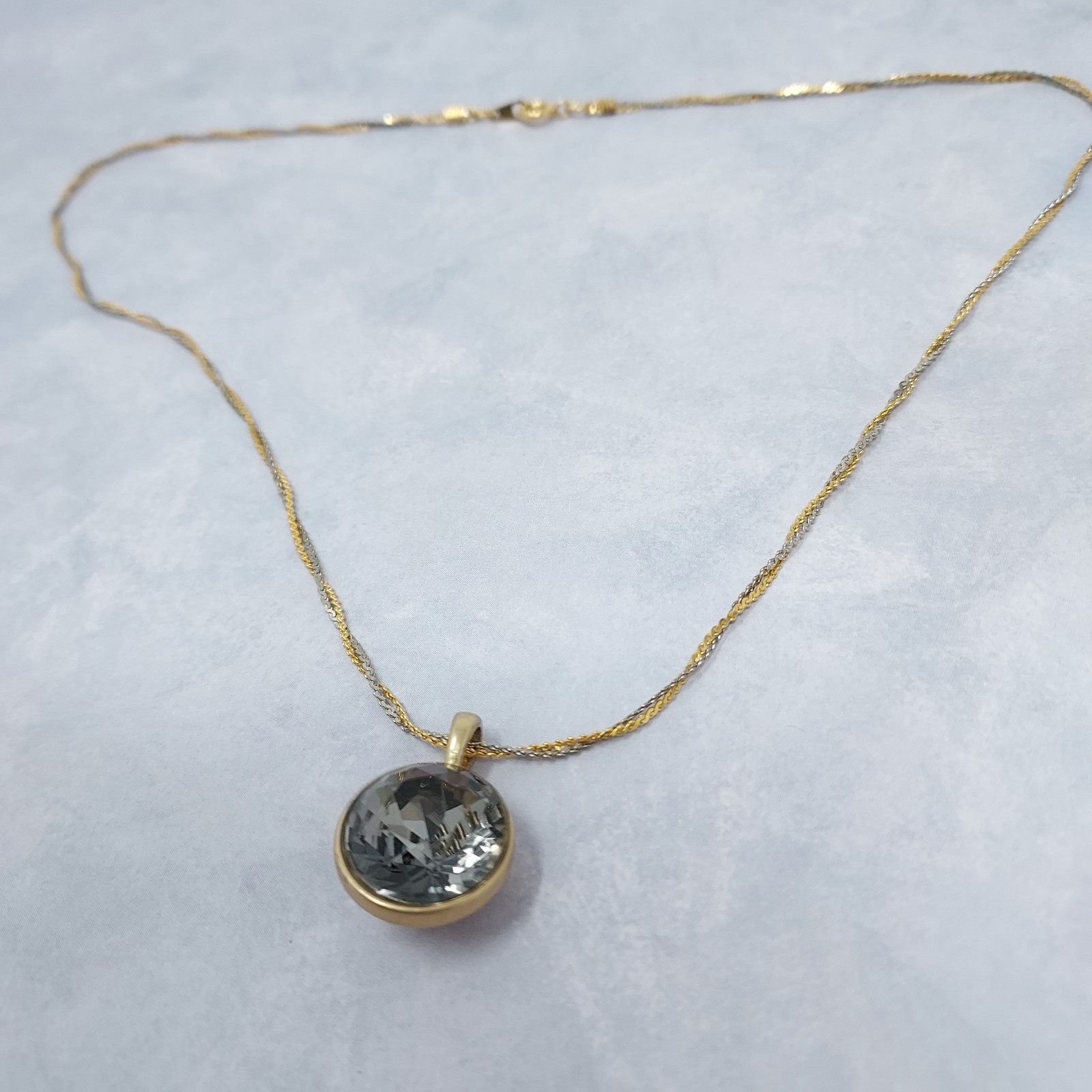 Bezel Set Solitaire 16mm Crystal Necklace Smoky Color Gold Tone Chain 18″