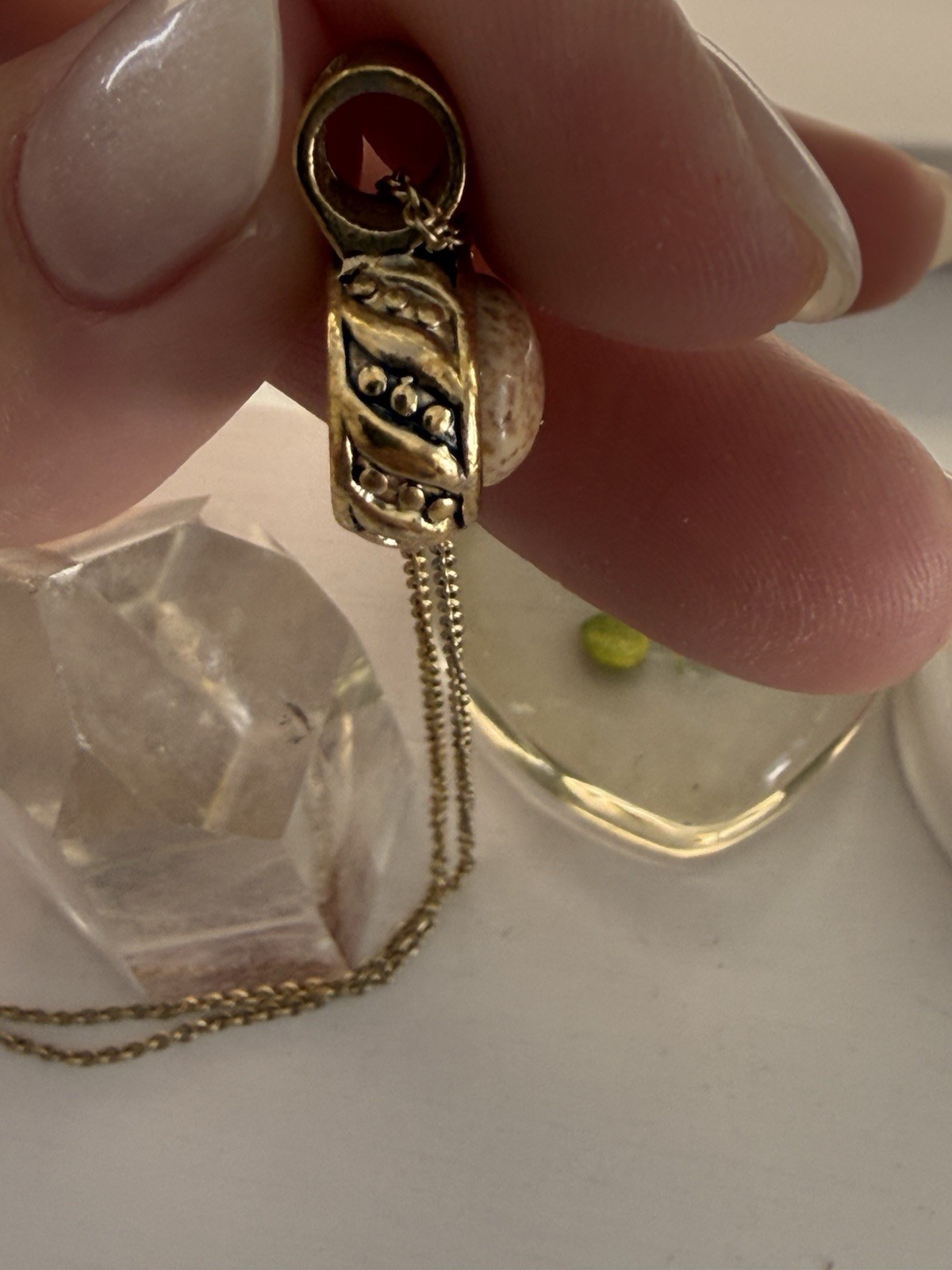 Vintage Roman Gold Tone Oval Stone Pendant Necklace Classic Signed Retro