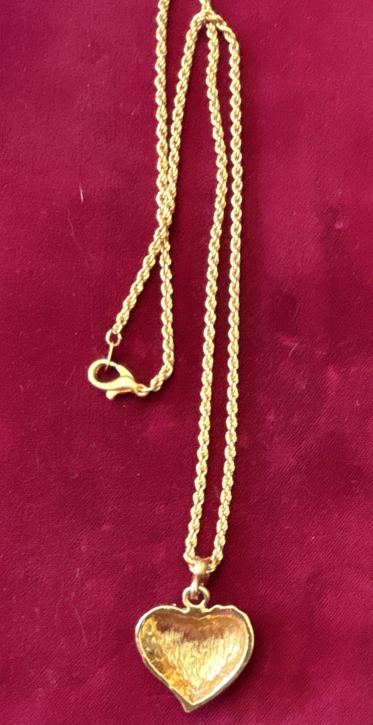 Gold Tone 18” Cable Chain Necklace Heart Charm Pendant Pavé Rhinestones Lobster