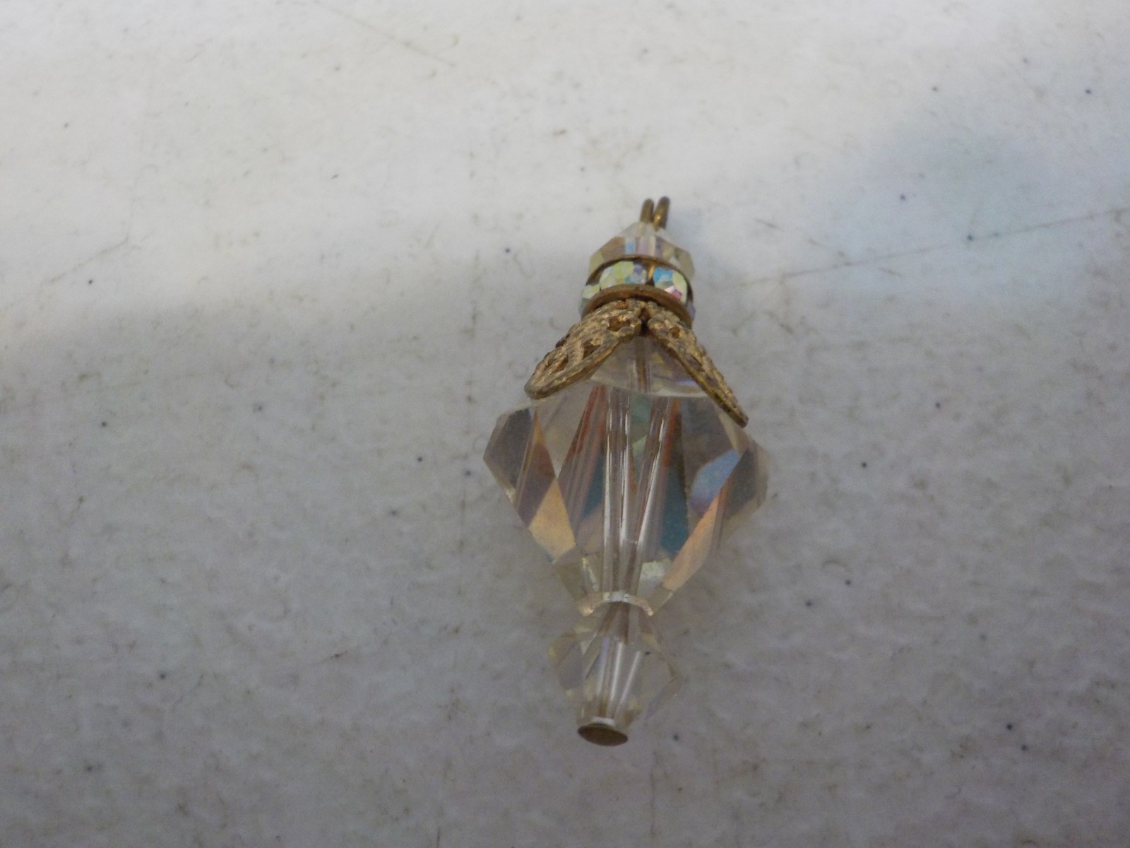 N A406 Faux Jade/Crystals Costume Jewelry Pendant lot