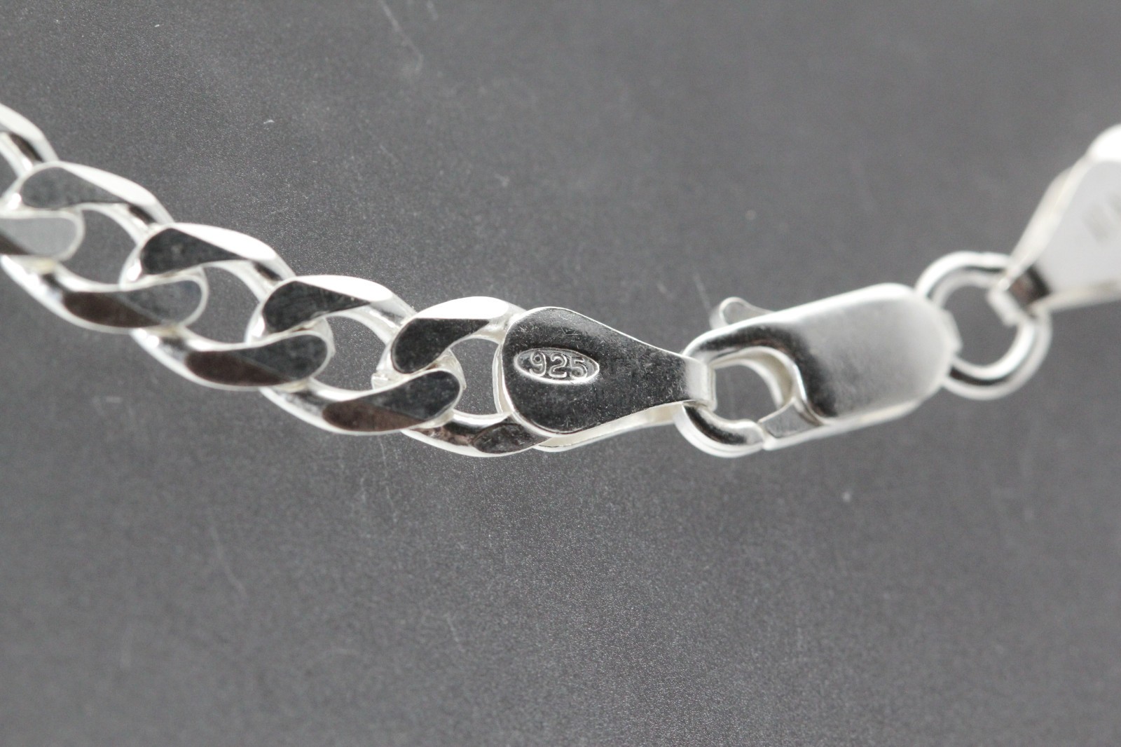 Sterling Silver 925 Flat Curb Link Chain Necklace 26.2 Grams, 22″l, (NEC5976x)