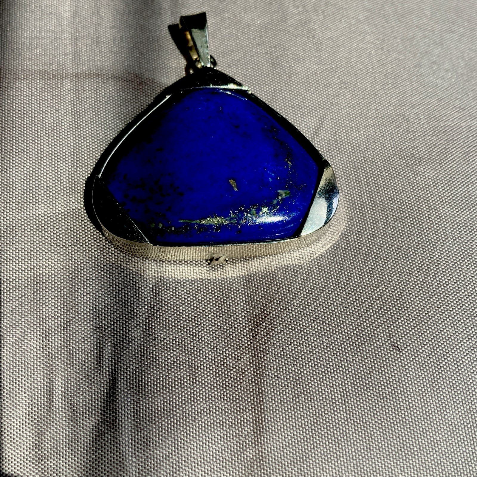Silver Trillion Blue Lapis Lazuli Bezel-Set Charm Pendant, 1 Gemstone