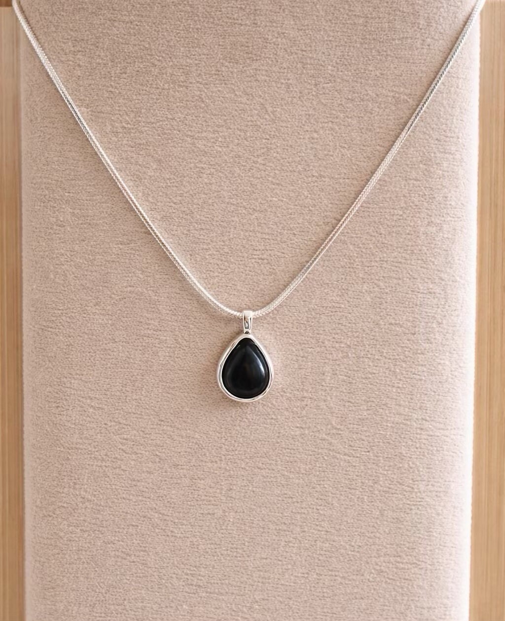 925 Sterling Silver Black Onyx Teardrop Pendant Necklace snake Chain 033