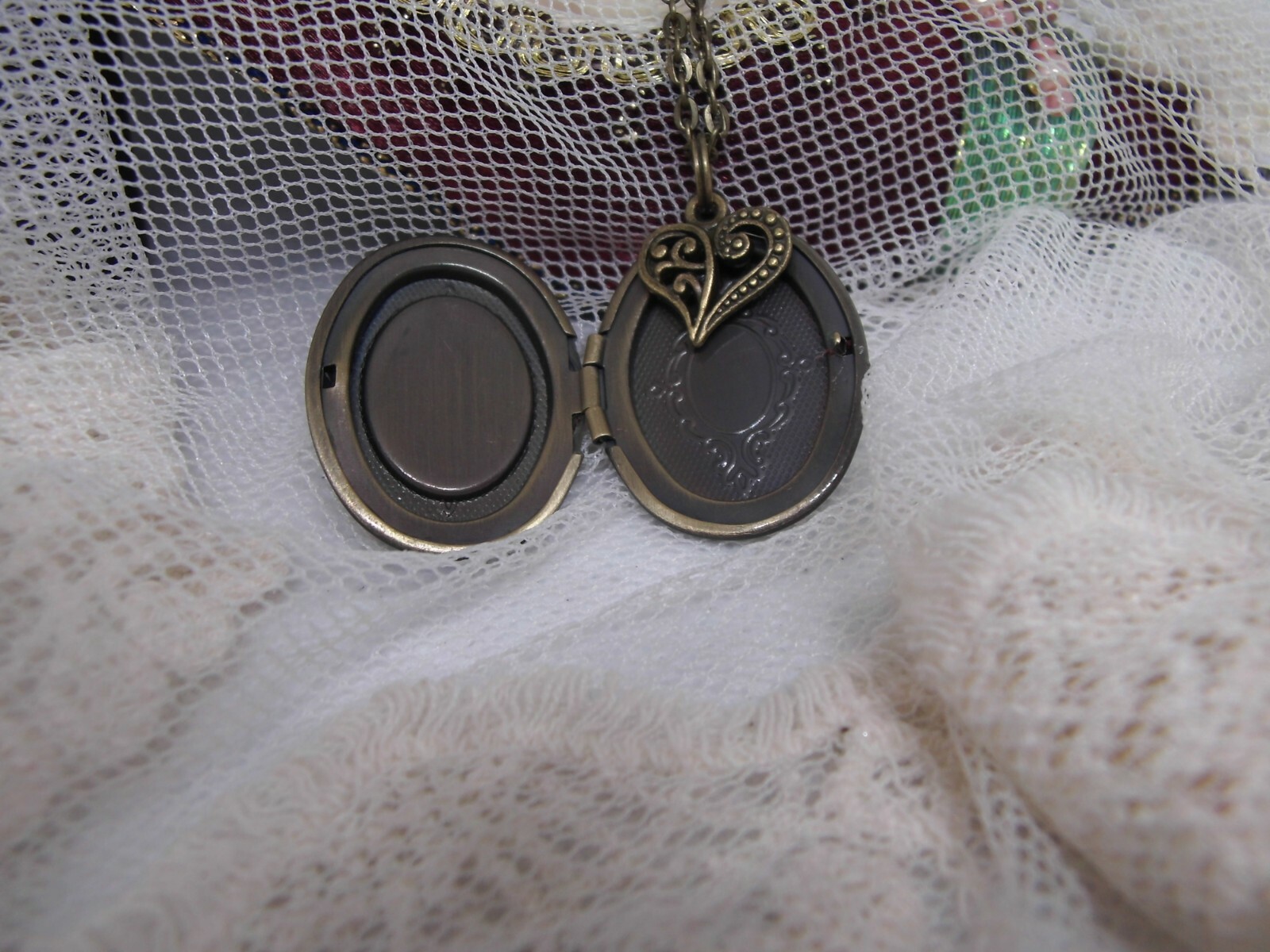 Sunflower Necklace Locket flower pendant ANT GOLD memorial photo memory BRONZE