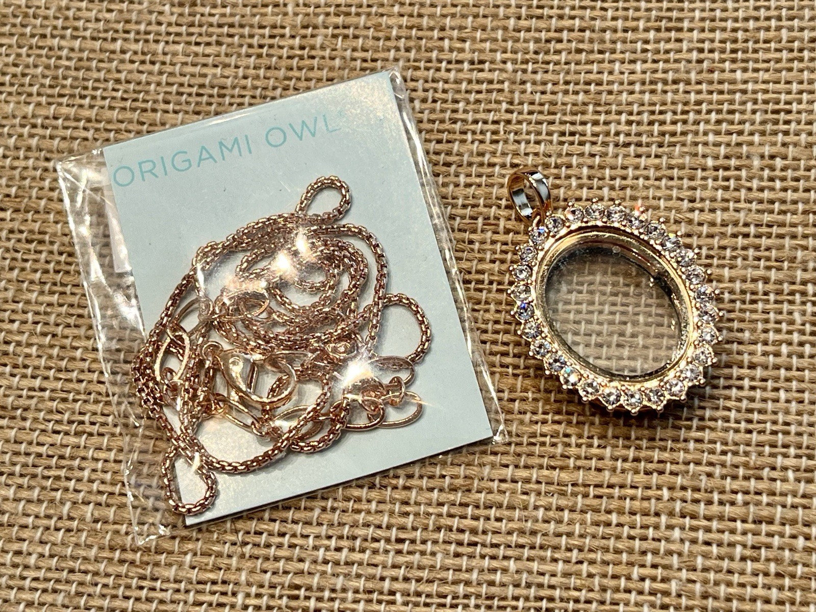 Origami Owl Oval Rose Gold Hinged Living Locket w/ Crystals And Chain