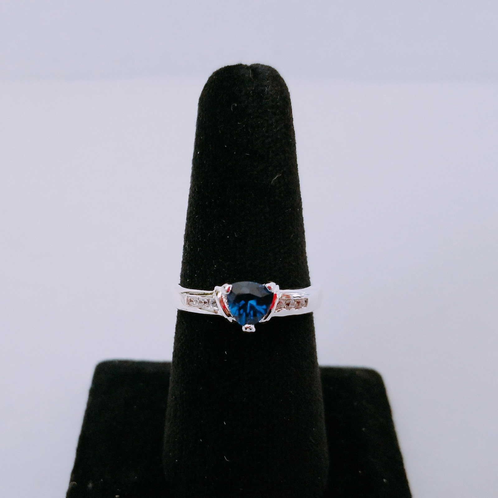 S925 Sterling Silver Blue Heart Design Wedding Engagement Ring R1162Sz9 simulate