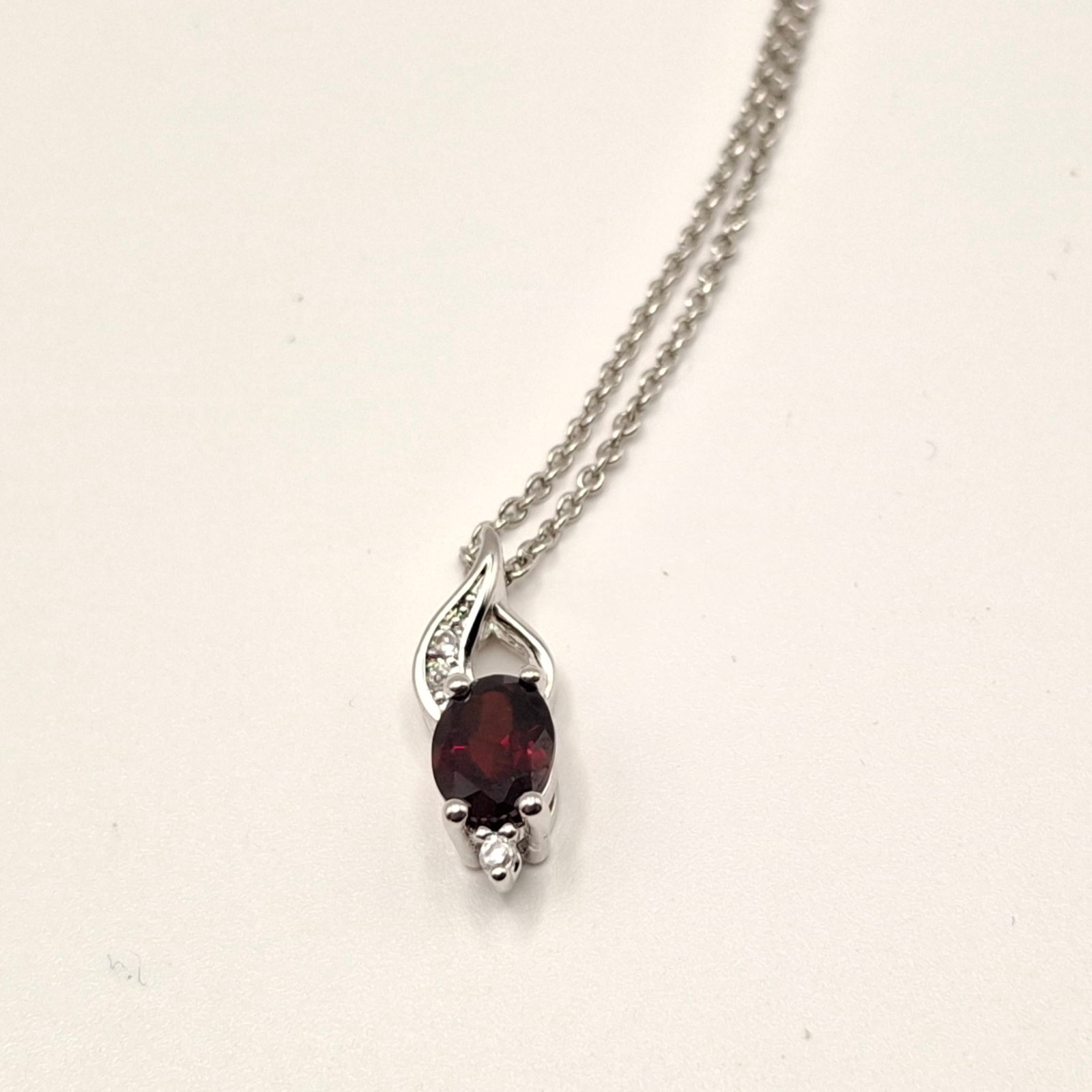 Avon Red Crystal Pendant Necklace Silver Tone Vintage Dainty 46cm