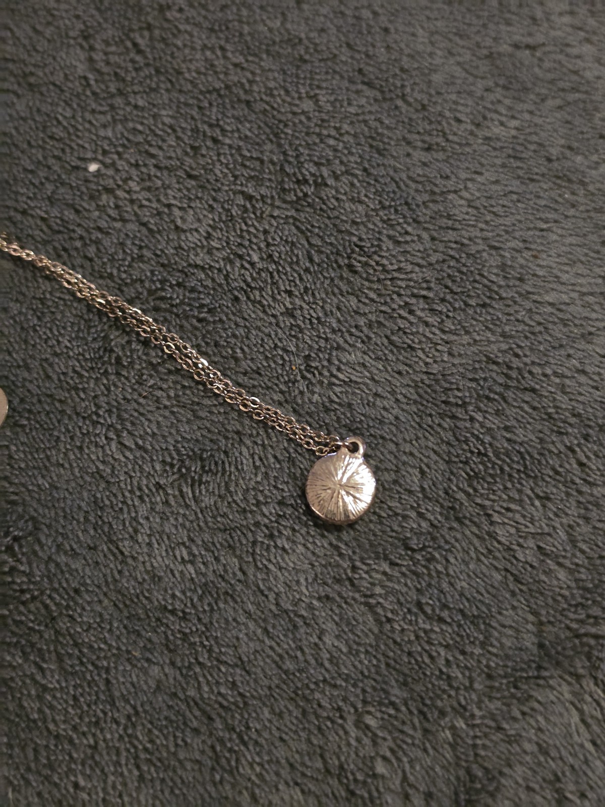 Silver Tone Round Crystal Halo Charm Pendant Necklace Cable Chain Adjustable