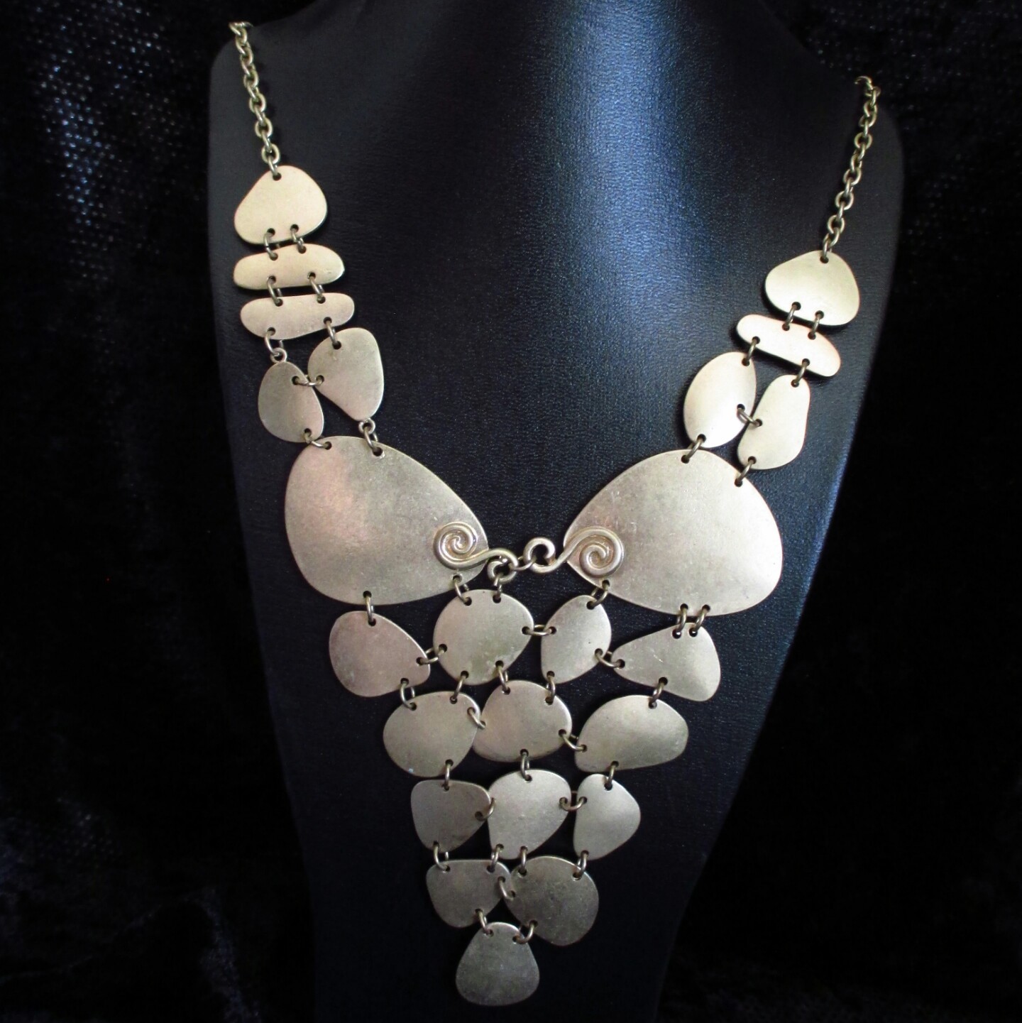 NWT Designer A.N.A N.Y. NEW YORK Approach Statement Goldtone Necklace chunky big