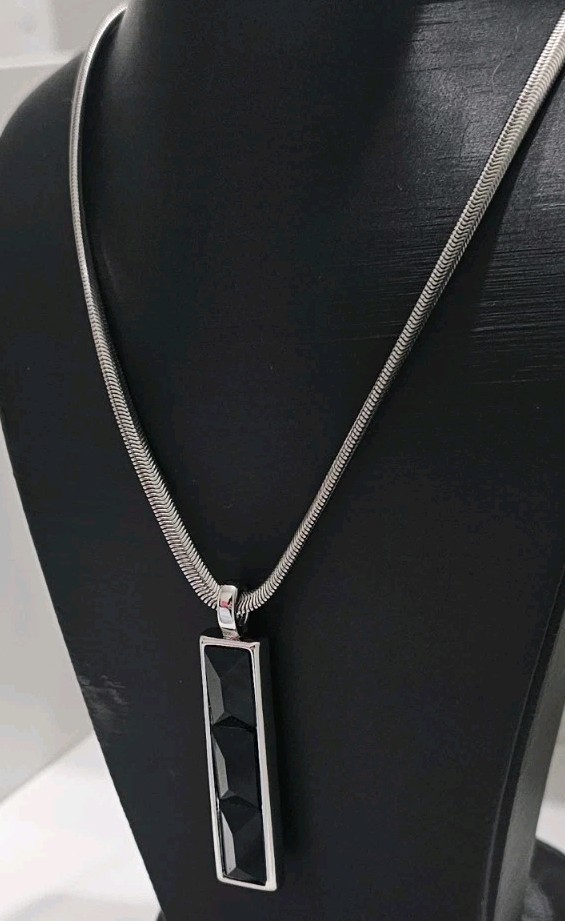 WHBM Reversible Black Onyx Crystal Rhinestone Bar Pendant Necklace Snake Chain