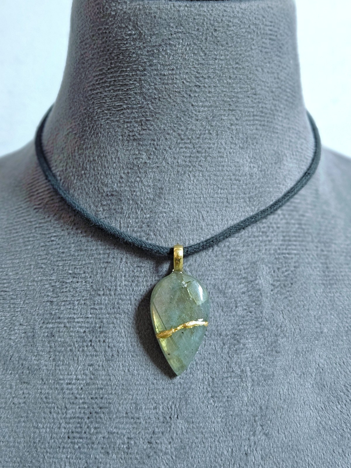 Kintsugi Art With Labradorite Gemstone Pendant Jewelry Repaired Beautiful Gift