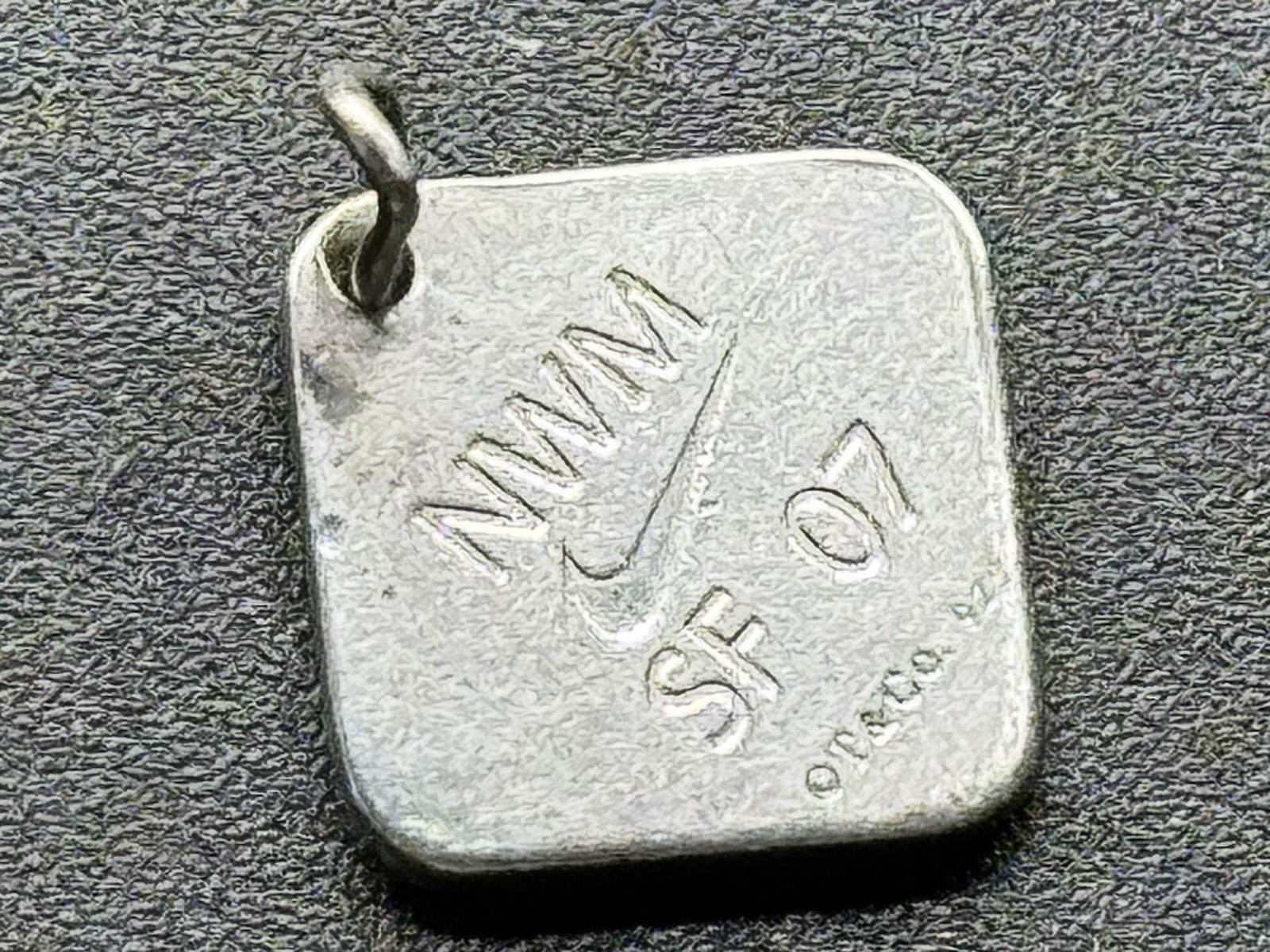 Tiffany & Co. Sterling Silver 925 Pendant Nike Women’s Marathon SF 2007