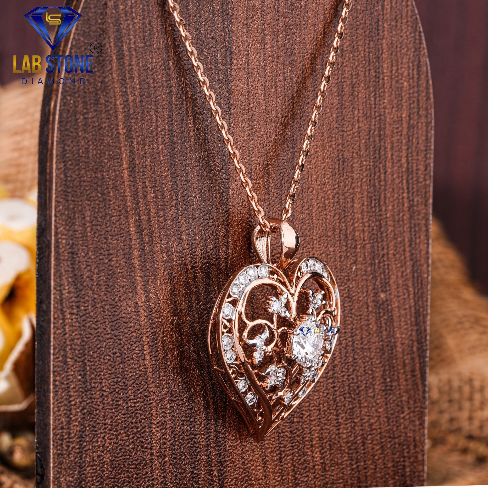 Women’s Round shape Moissaniet Diamond Pendant in 925 silver 1.65ct TDW
