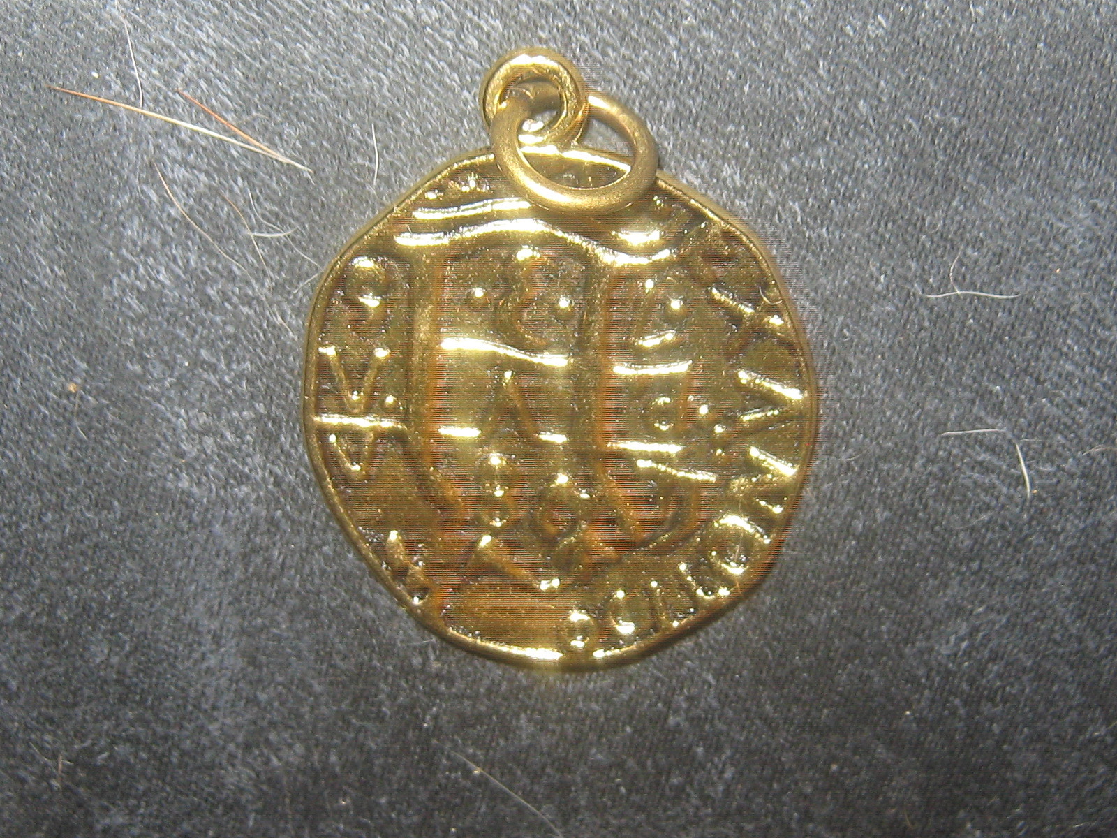 25MM Pewter Spanish Gold Tone Coin Pieces Of Eight Pirate Charm Pendant Necklace