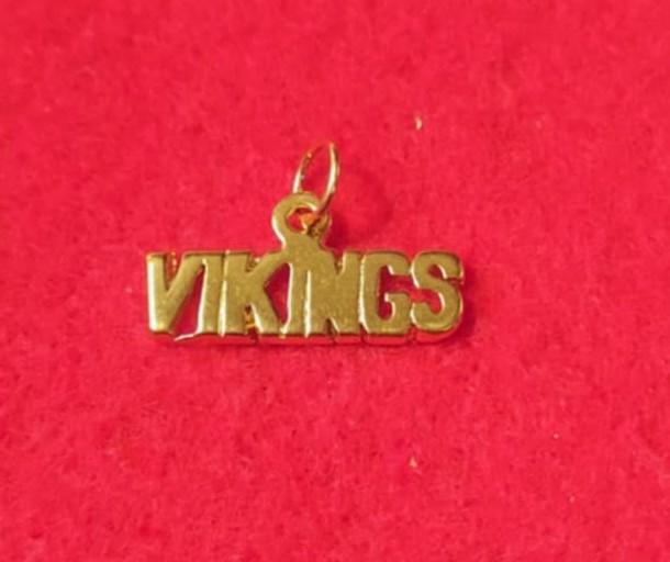 MINNESOTA VIKINGS SPORTS TEAM 14KT GOLD PLATED CHARM
