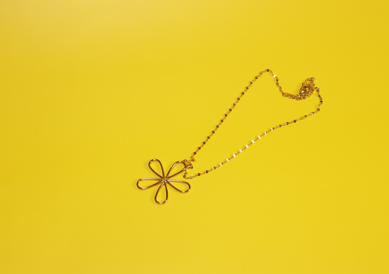 Cadena Para Mujere Con Flor De Margarita De Acero Inoxidable Chapada En Oro 18k