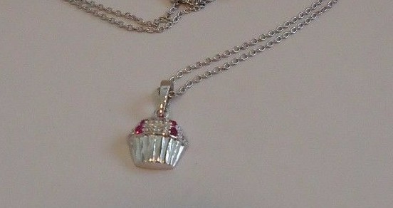 925 STERLING SILVER CUPCAKE PENDANT NECKLACE W/ ACCENTS / SIZE 17MM BY 9MM