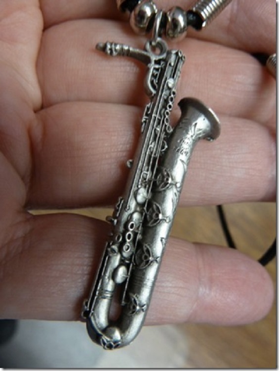 (M-200-F) BARITONE SAXOPHONE NECKLACE pewter PENDANT JEWELRY Selmer Mark VI sax
