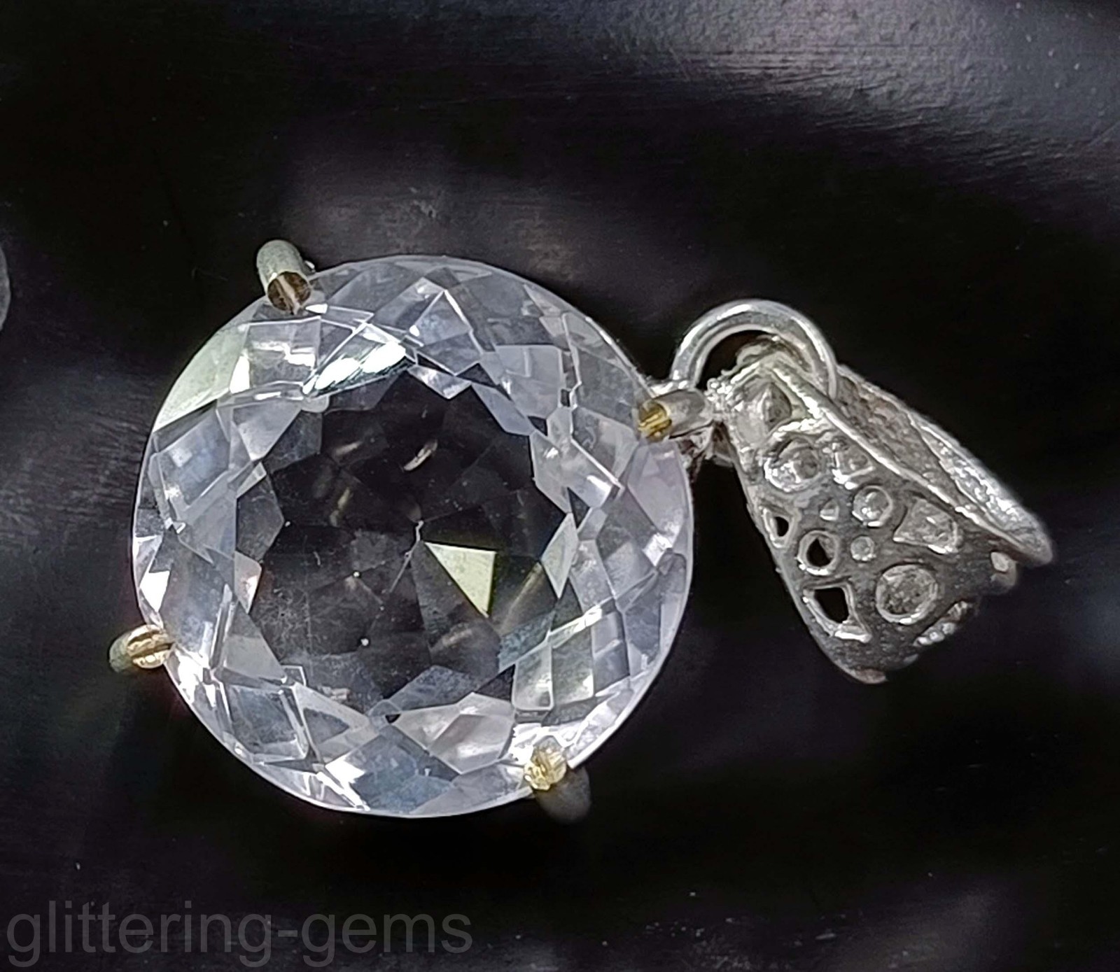 36.48 Carat IGL White Sapphire Round Cut Gemstone Set in 925 Silver Pendant 5DNN
